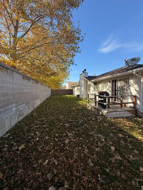 Tiny photo for 929 W BRANDERMILL CV, Murray, UT 84123 (MLS # 2123289)