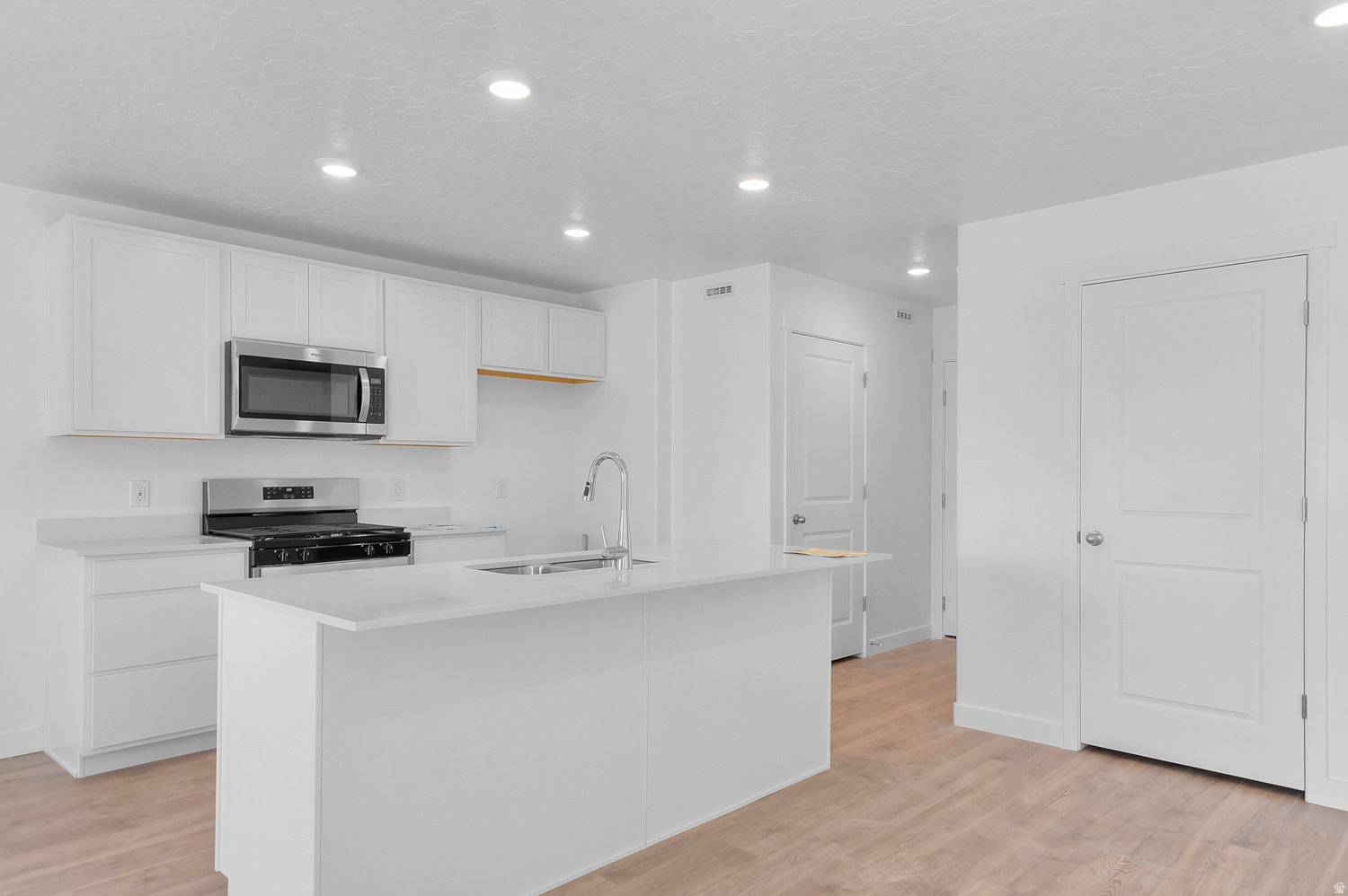 INVERNESS BY D.R. HORTON - Residential