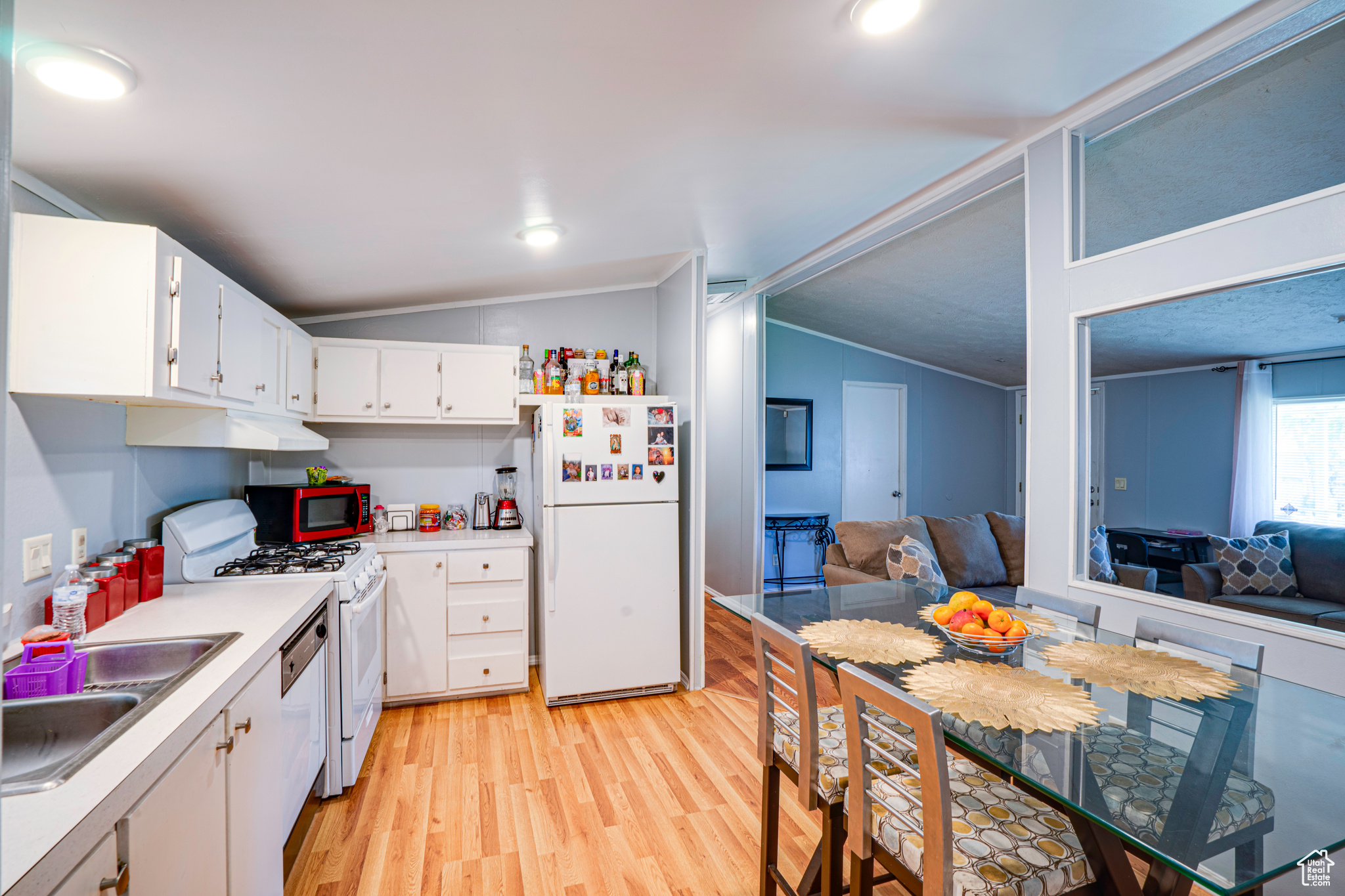 MEADOWBROOK - Residential