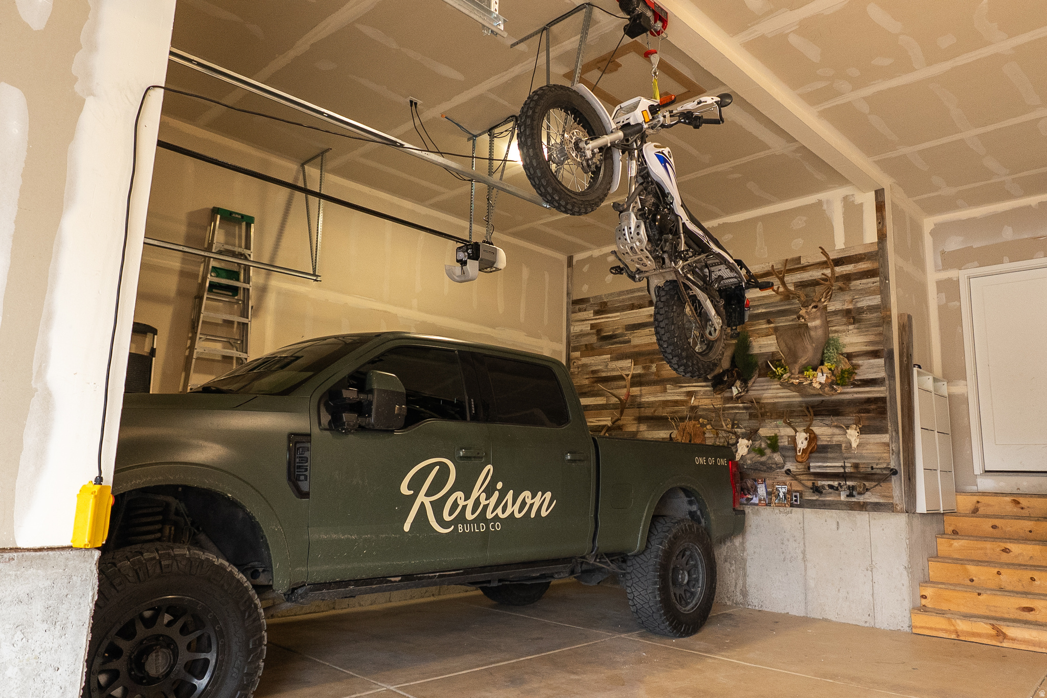 QUAILHILL - Residential