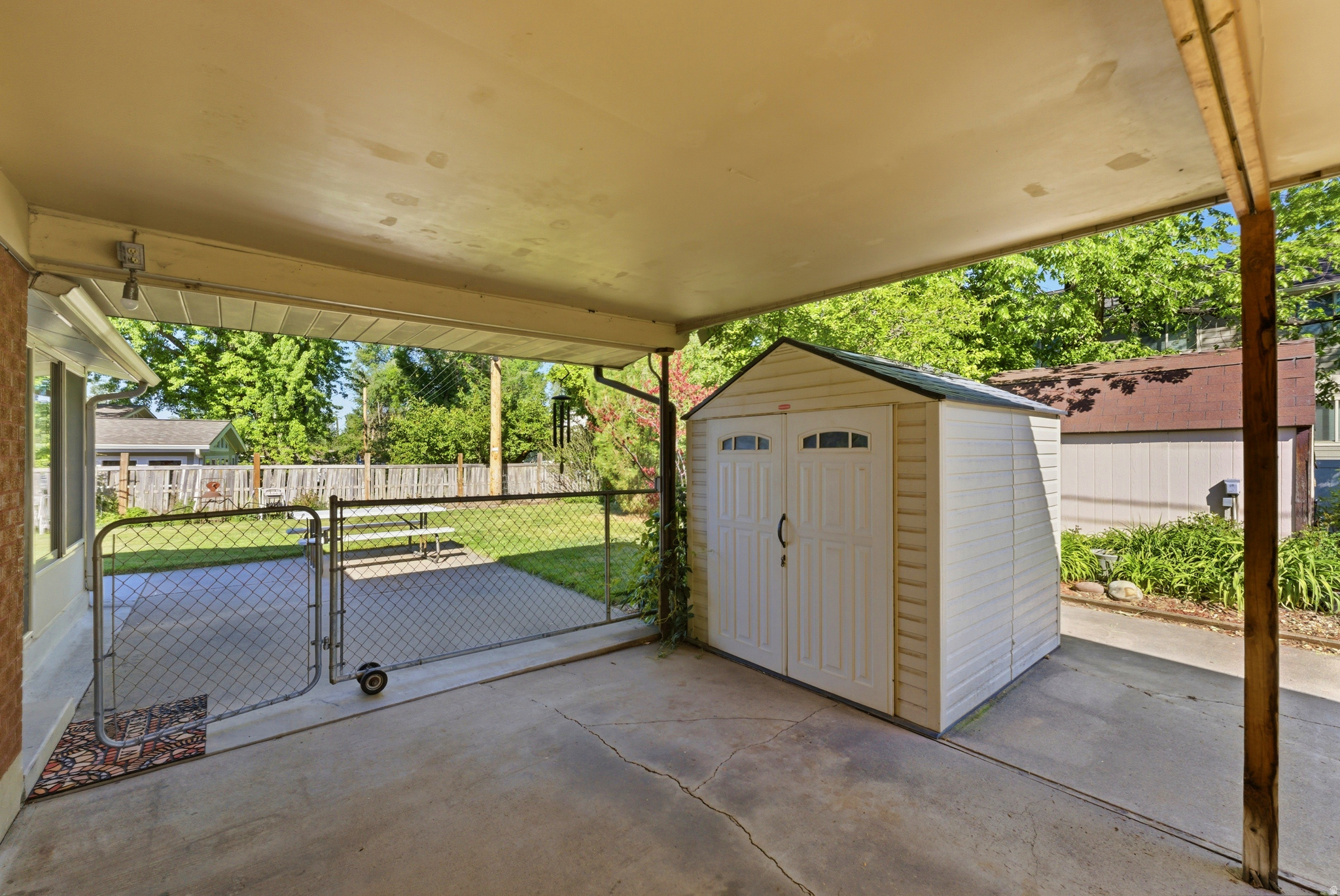 HAPPY HOMES - Residential