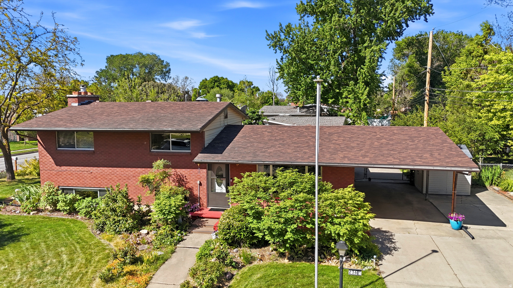 HAPPY HOMES - Residential