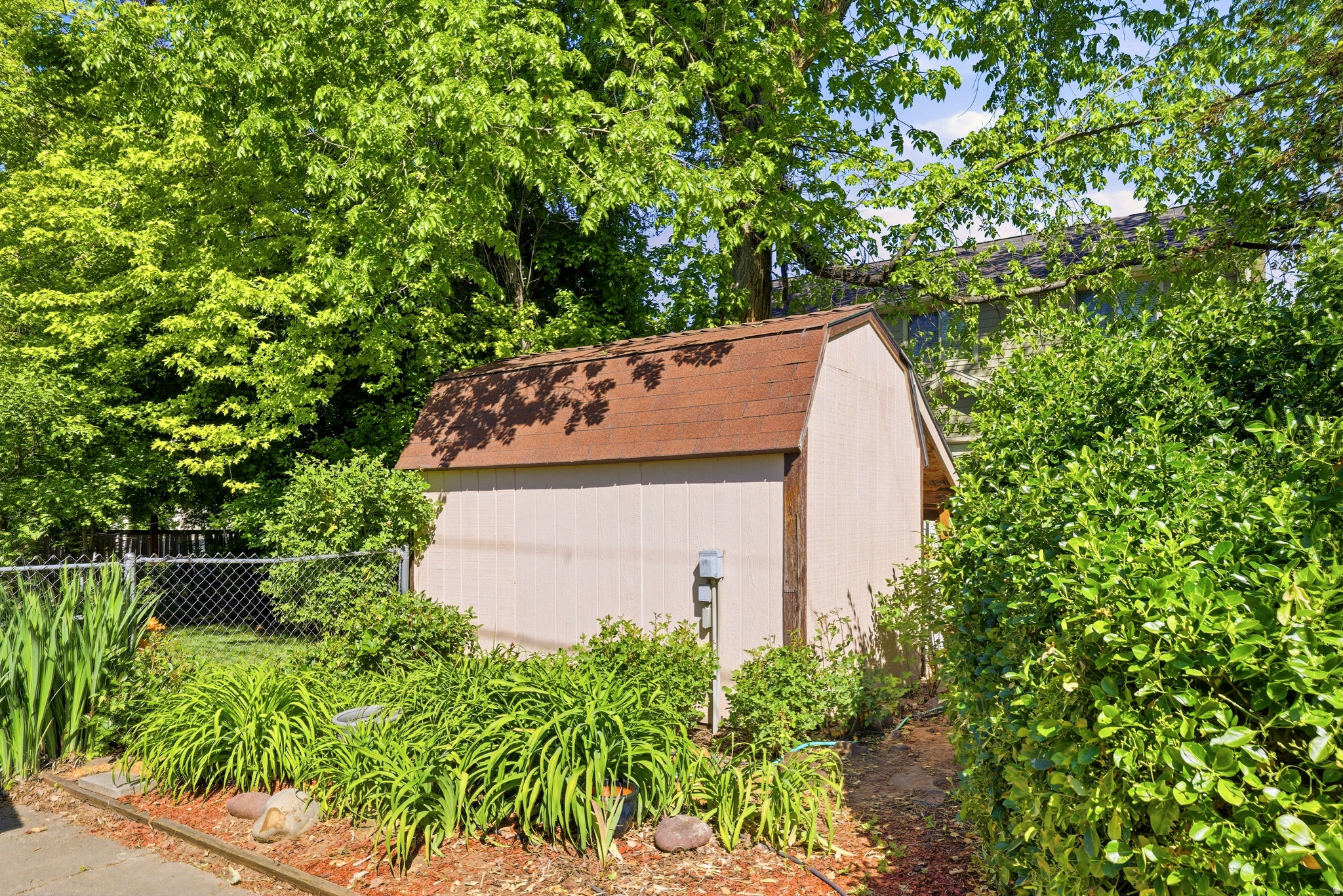 HAPPY HOMES - Residential