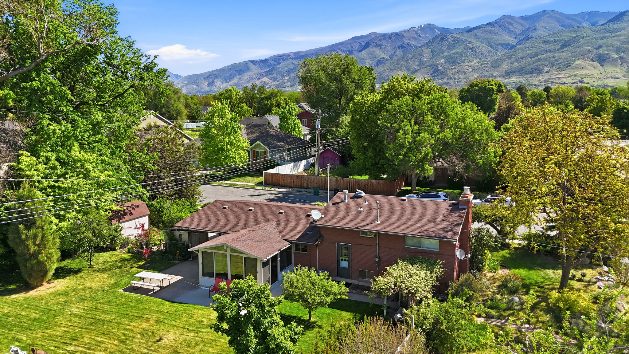 HAPPY HOMES - Residential