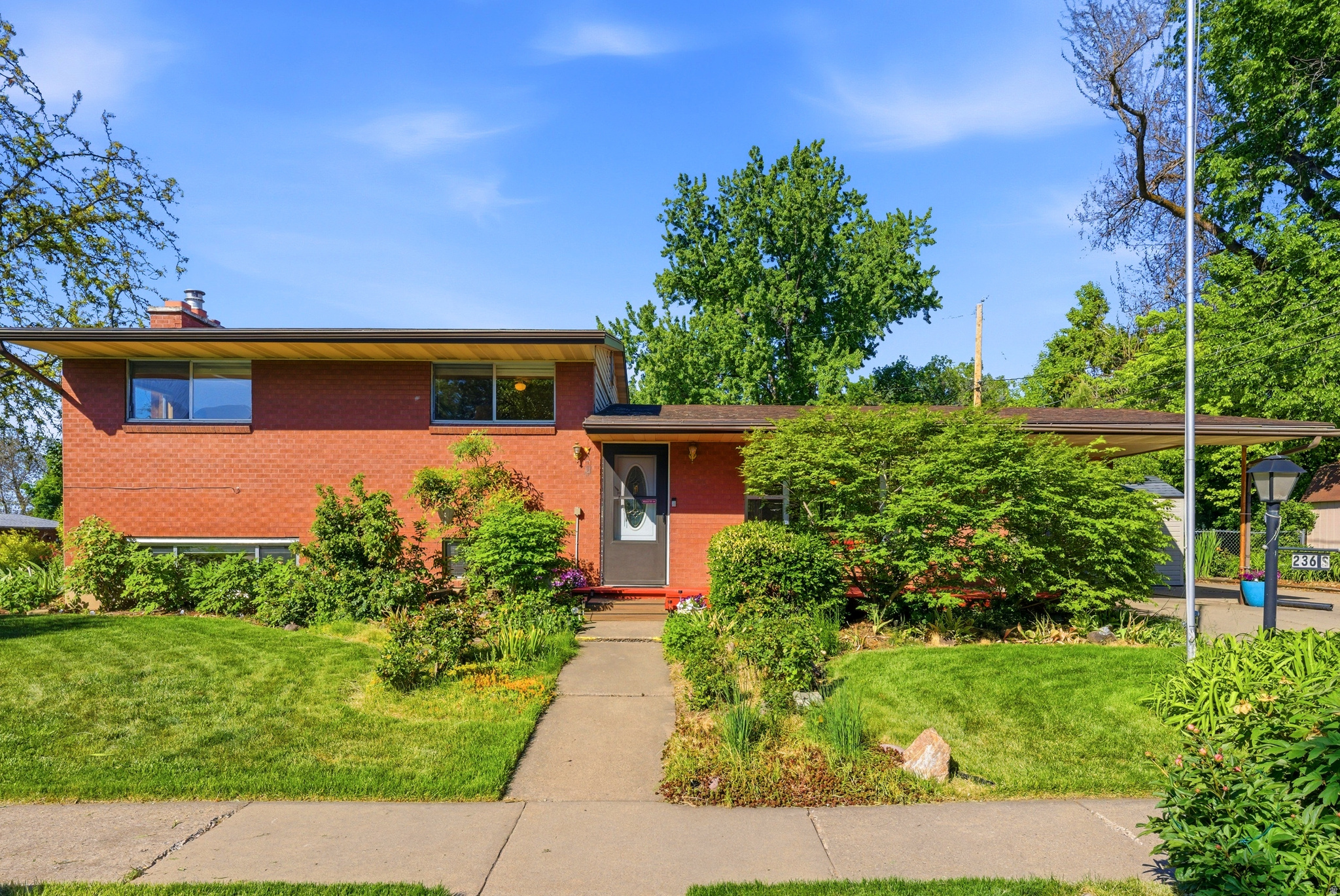 HAPPY HOMES - Residential