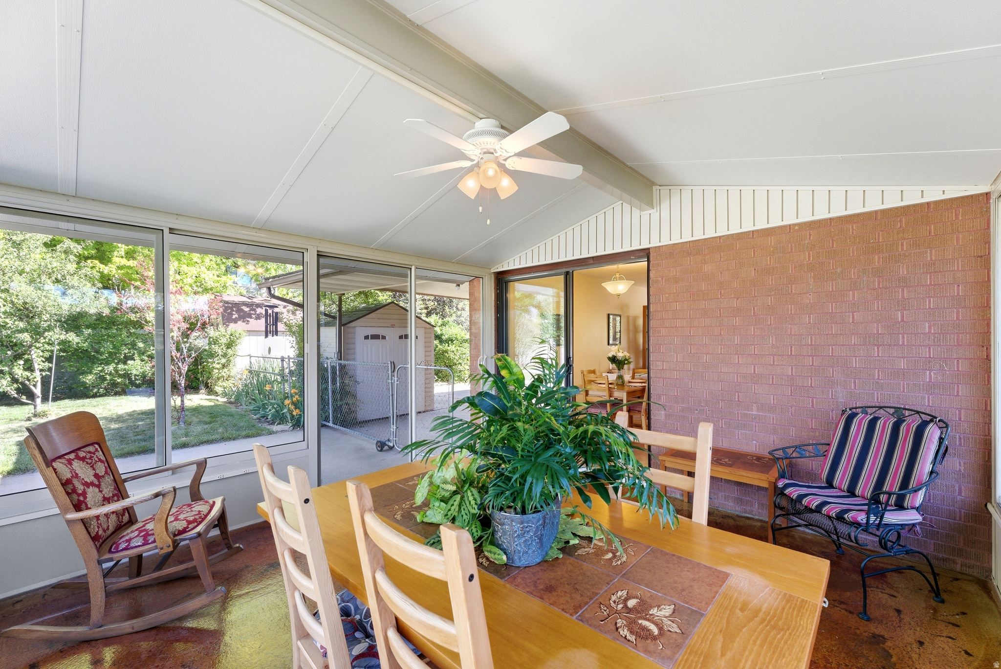 HAPPY HOMES - Residential