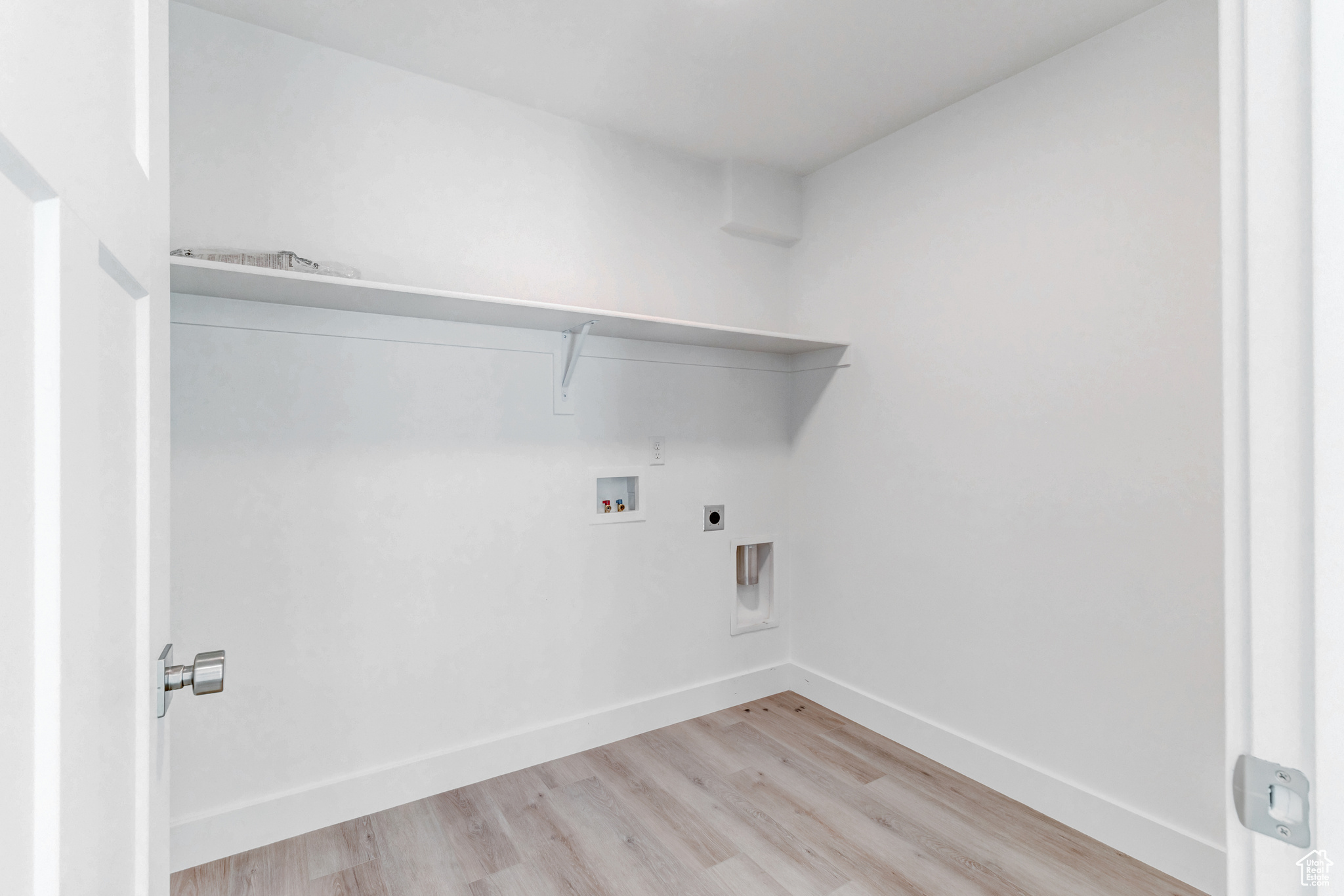LAKESHORE LANDING - Residential