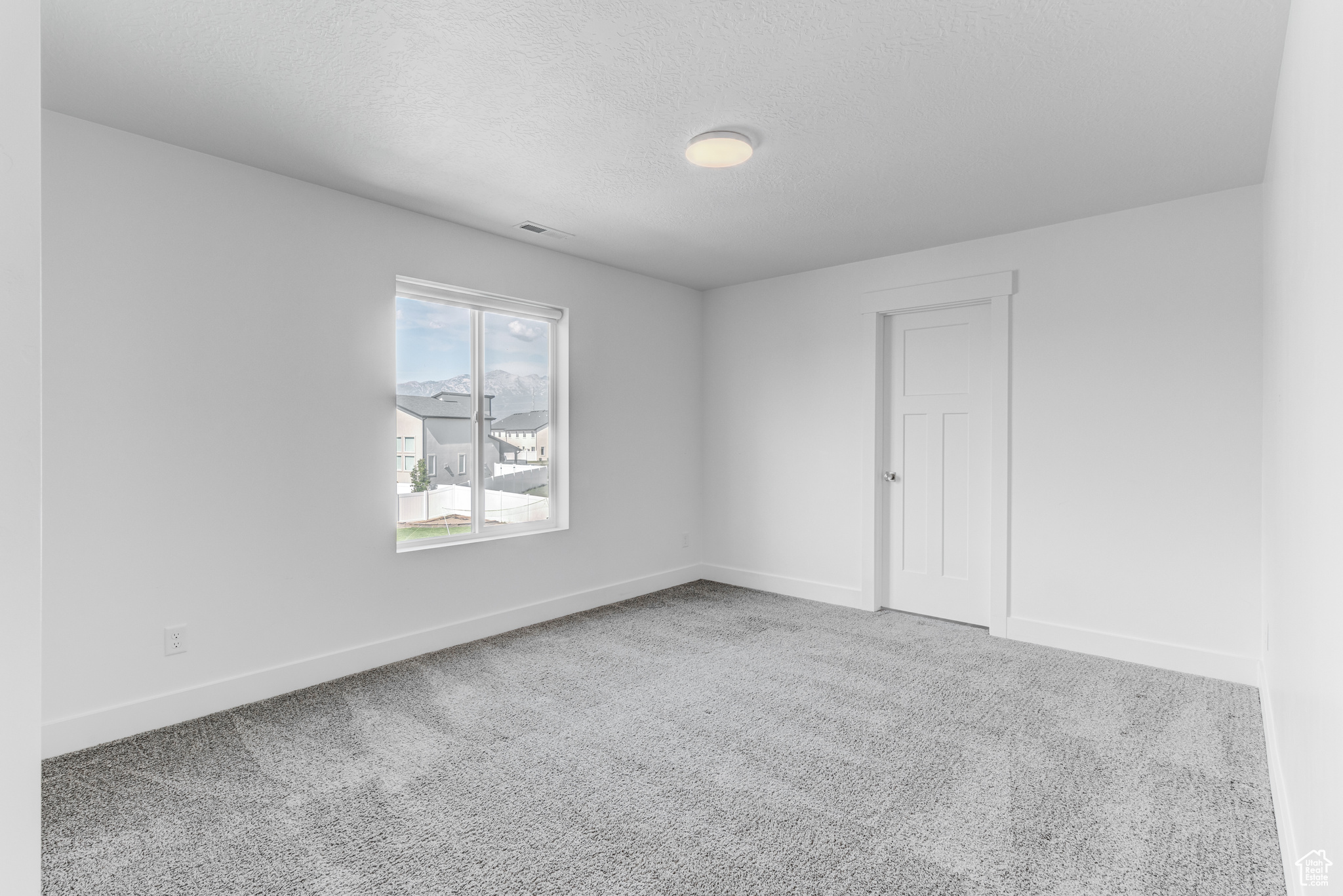 LAKESHORE LANDING - Residential