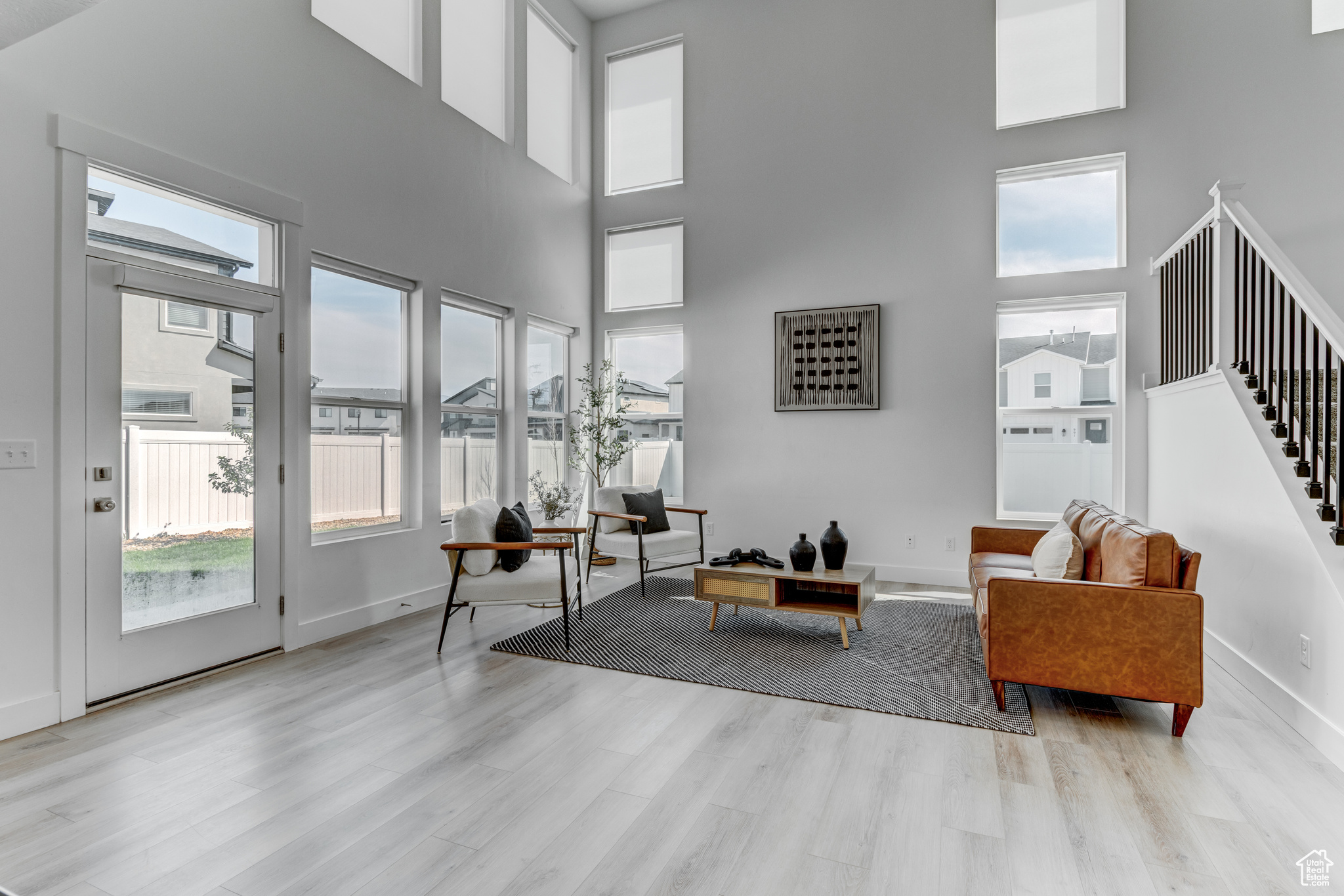 LAKESHORE LANDING - Residential