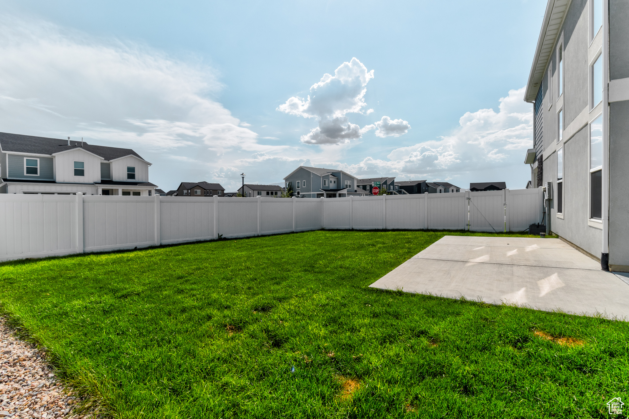 LAKESHORE LANDING - Residential