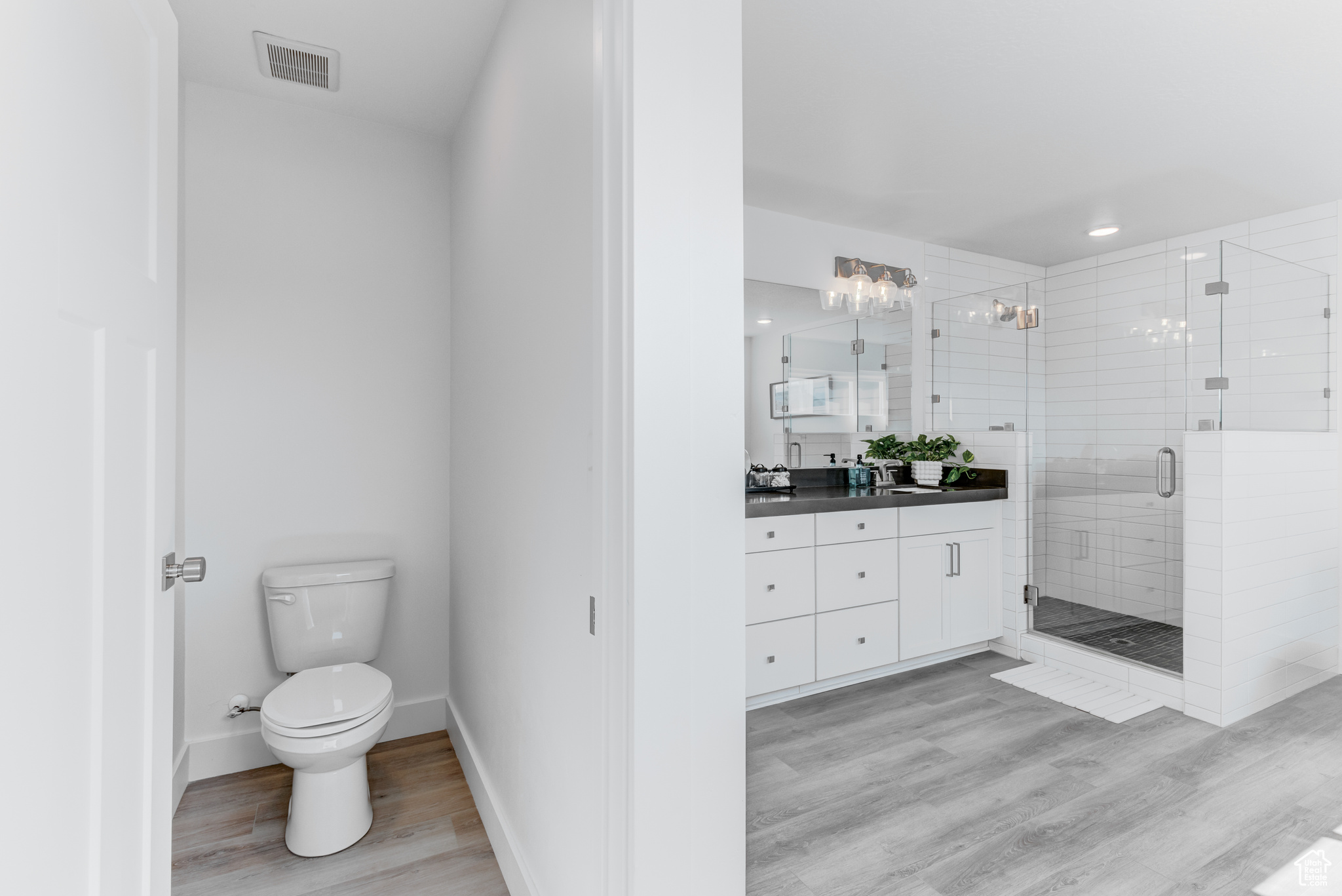 LAKESHORE LANDING - Residential