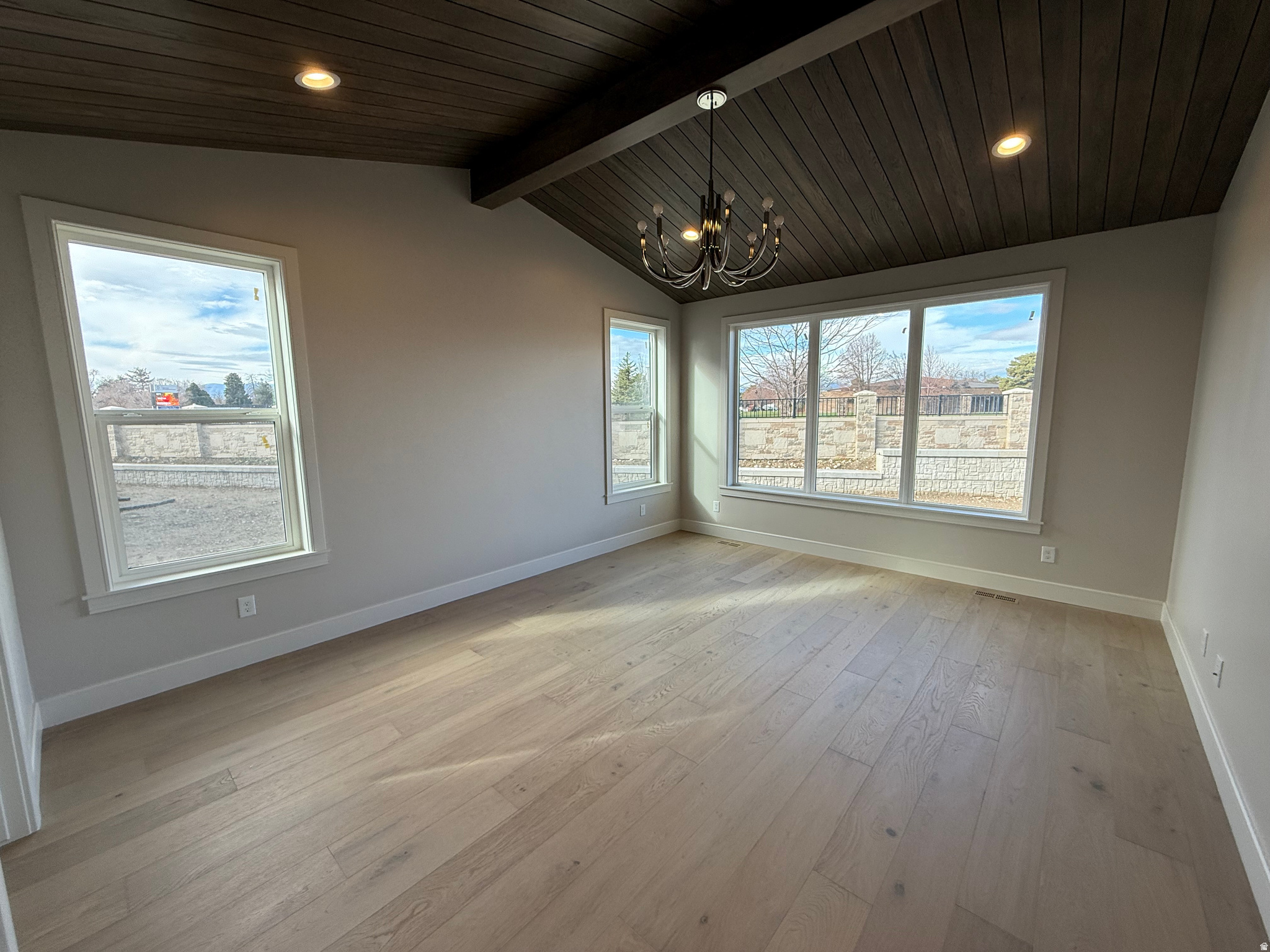 AUTUMN CREST - Residential