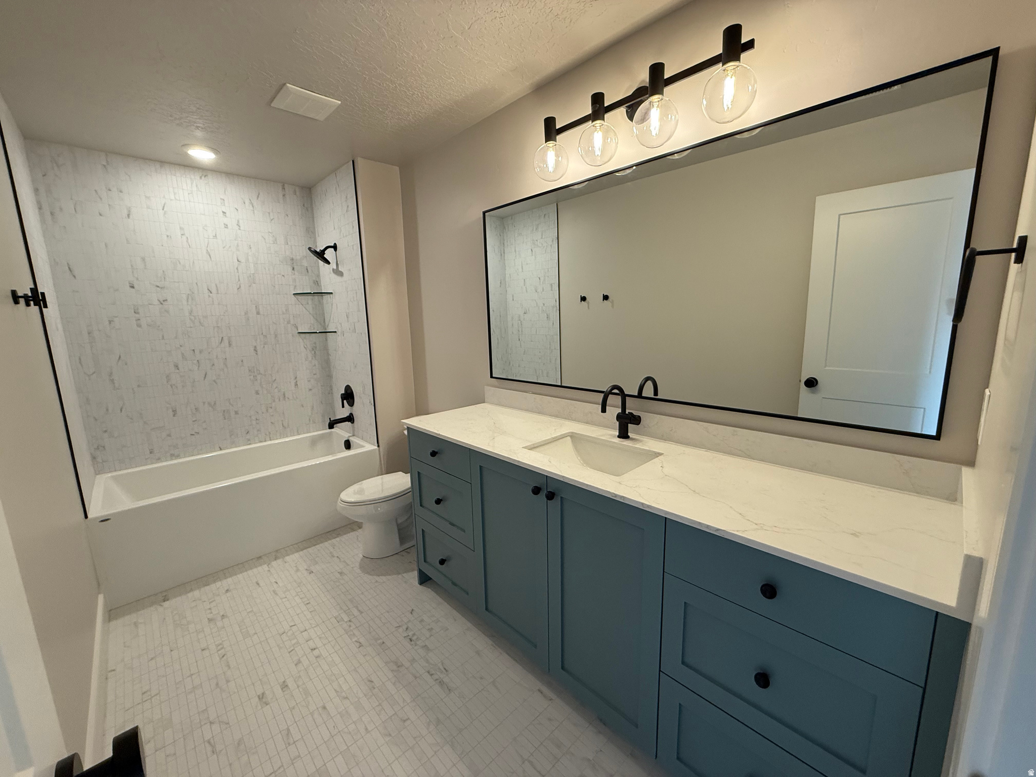 AUTUMN CREST - Residential