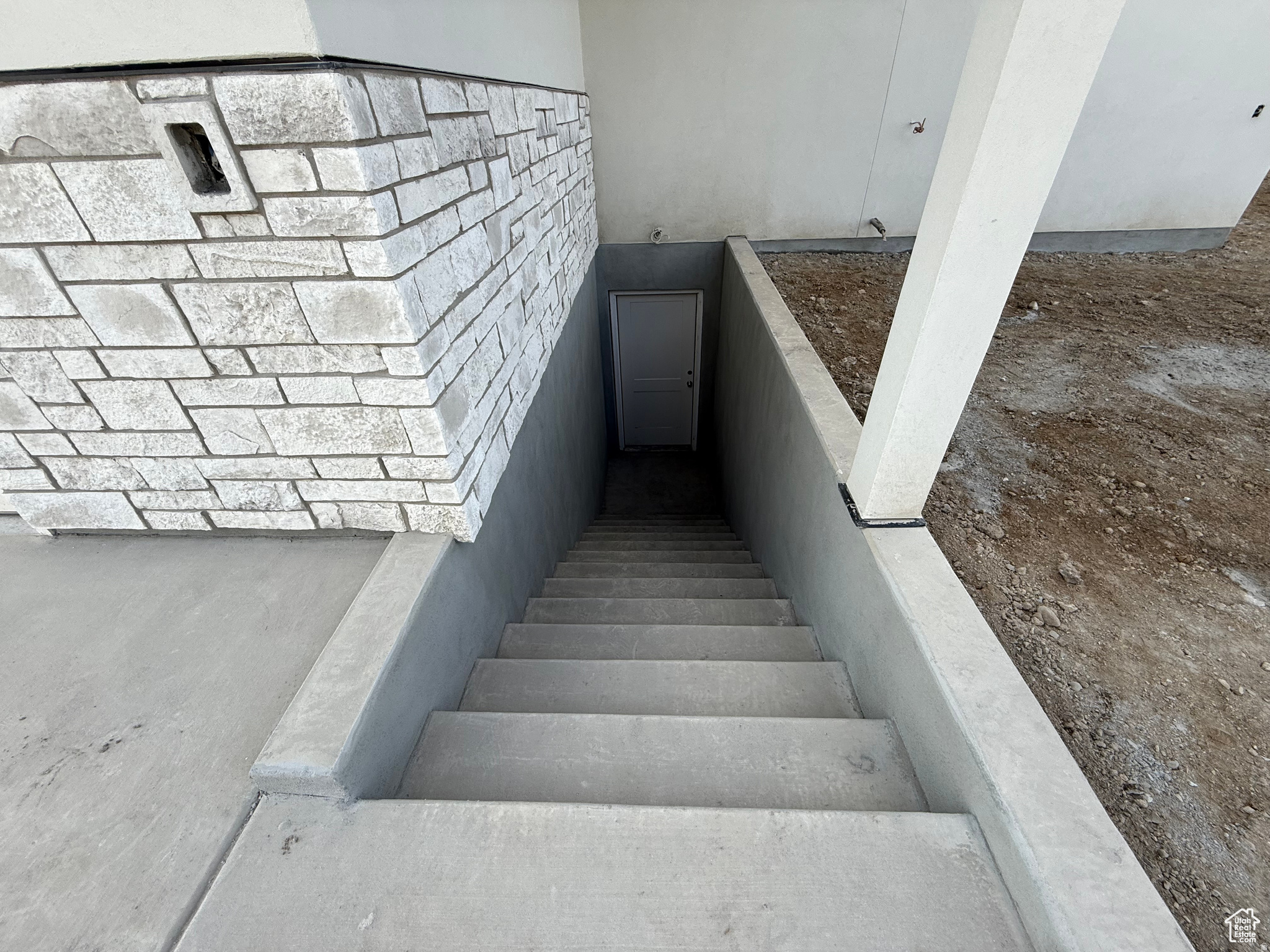 AUTUMN CREST - Residential