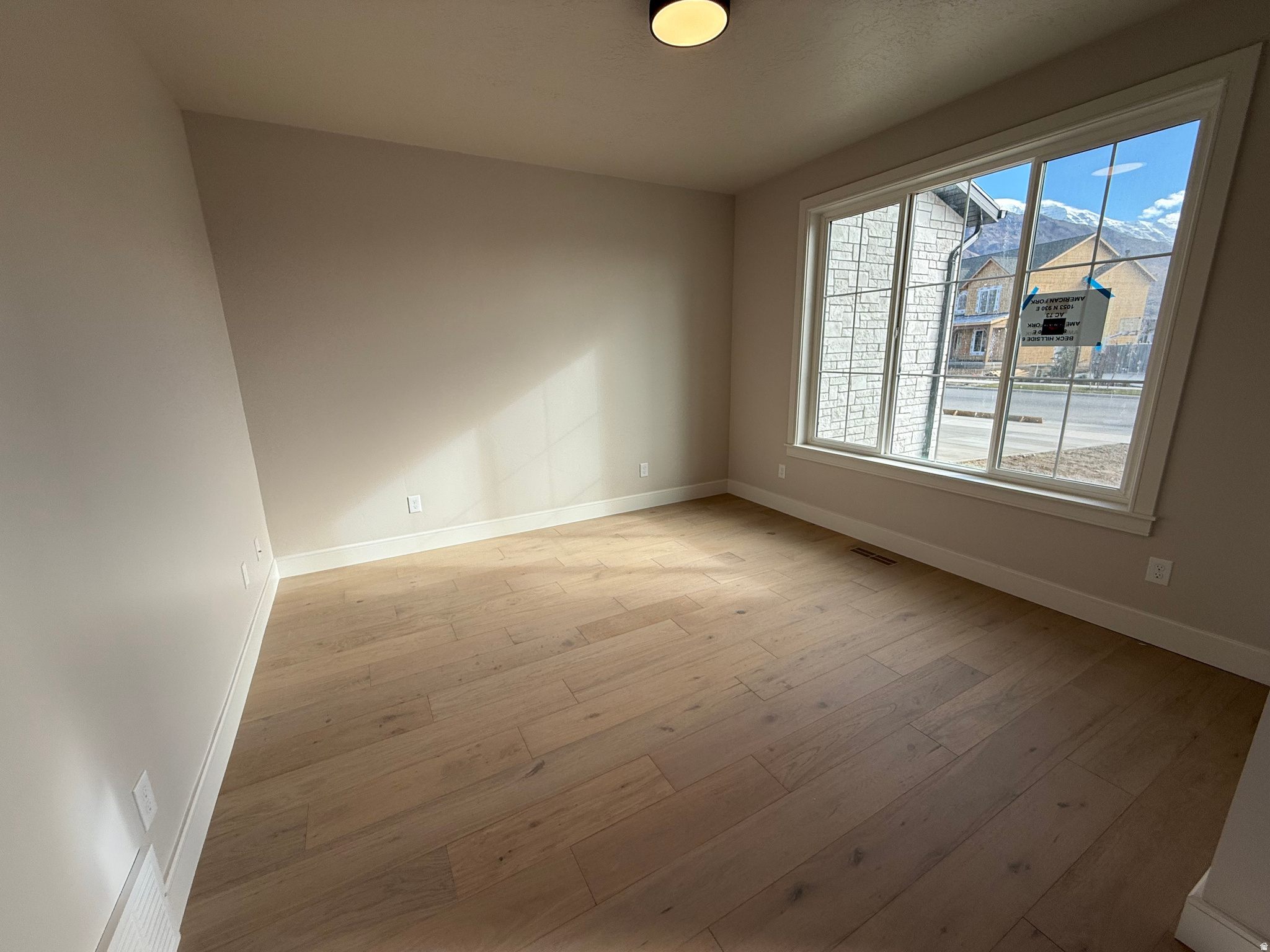 AUTUMN CREST - Residential