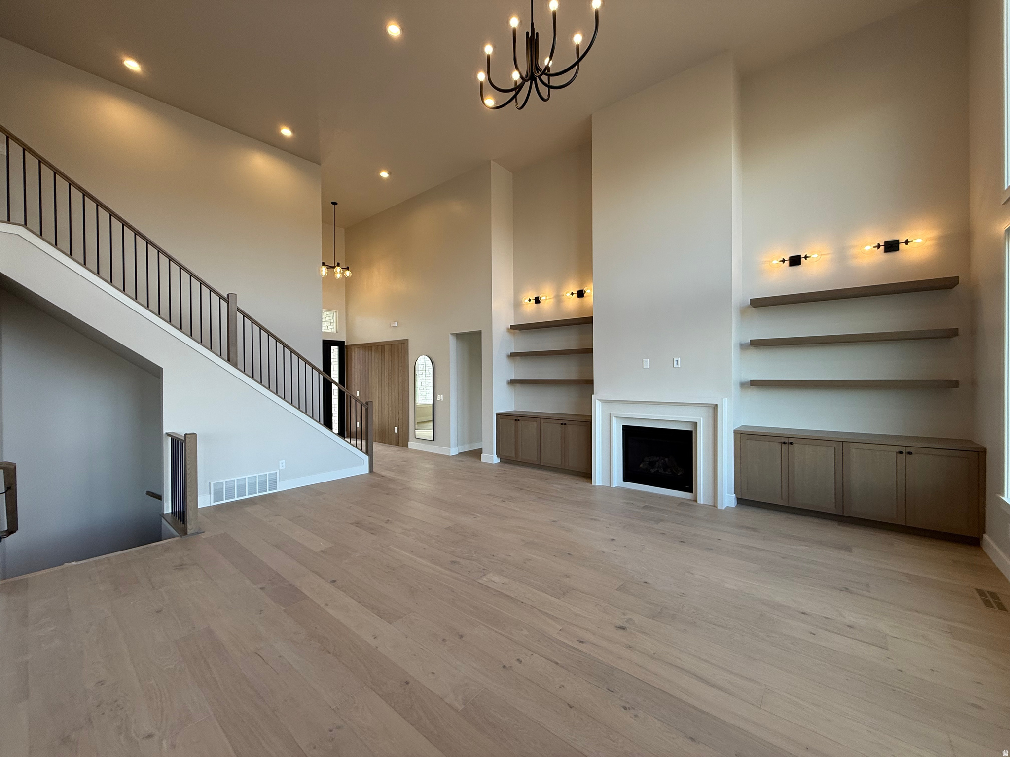 AUTUMN CREST - Residential