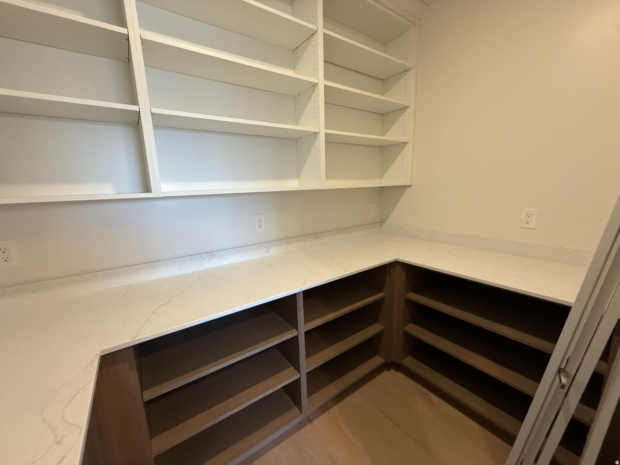 AUTUMN CREST - Residential