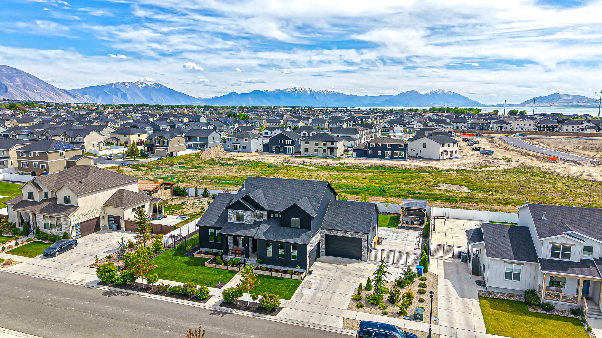 HAMPTON AT WATERS EDGE - Residential