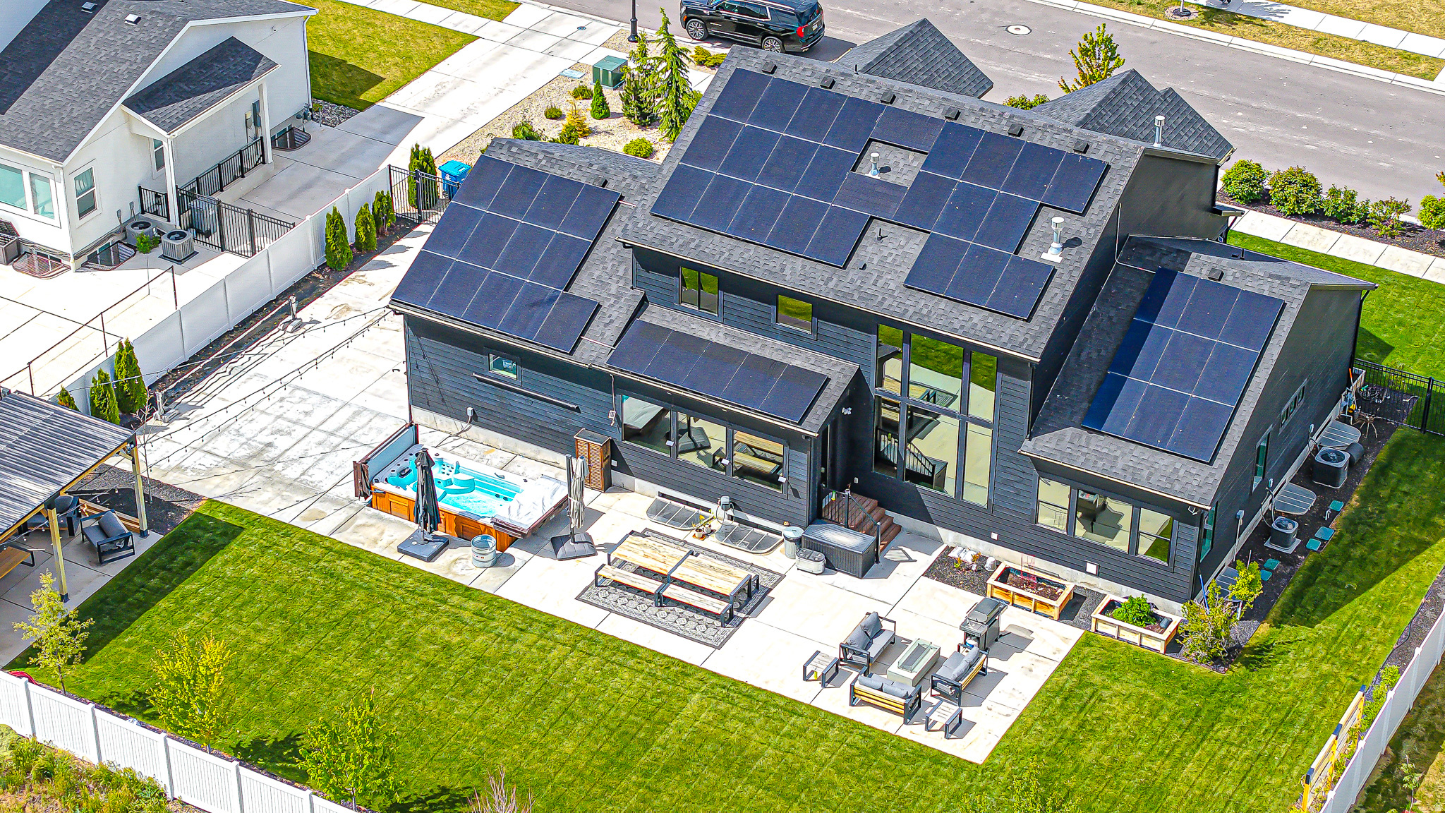 HAMPTON AT WATERS EDGE - Residential