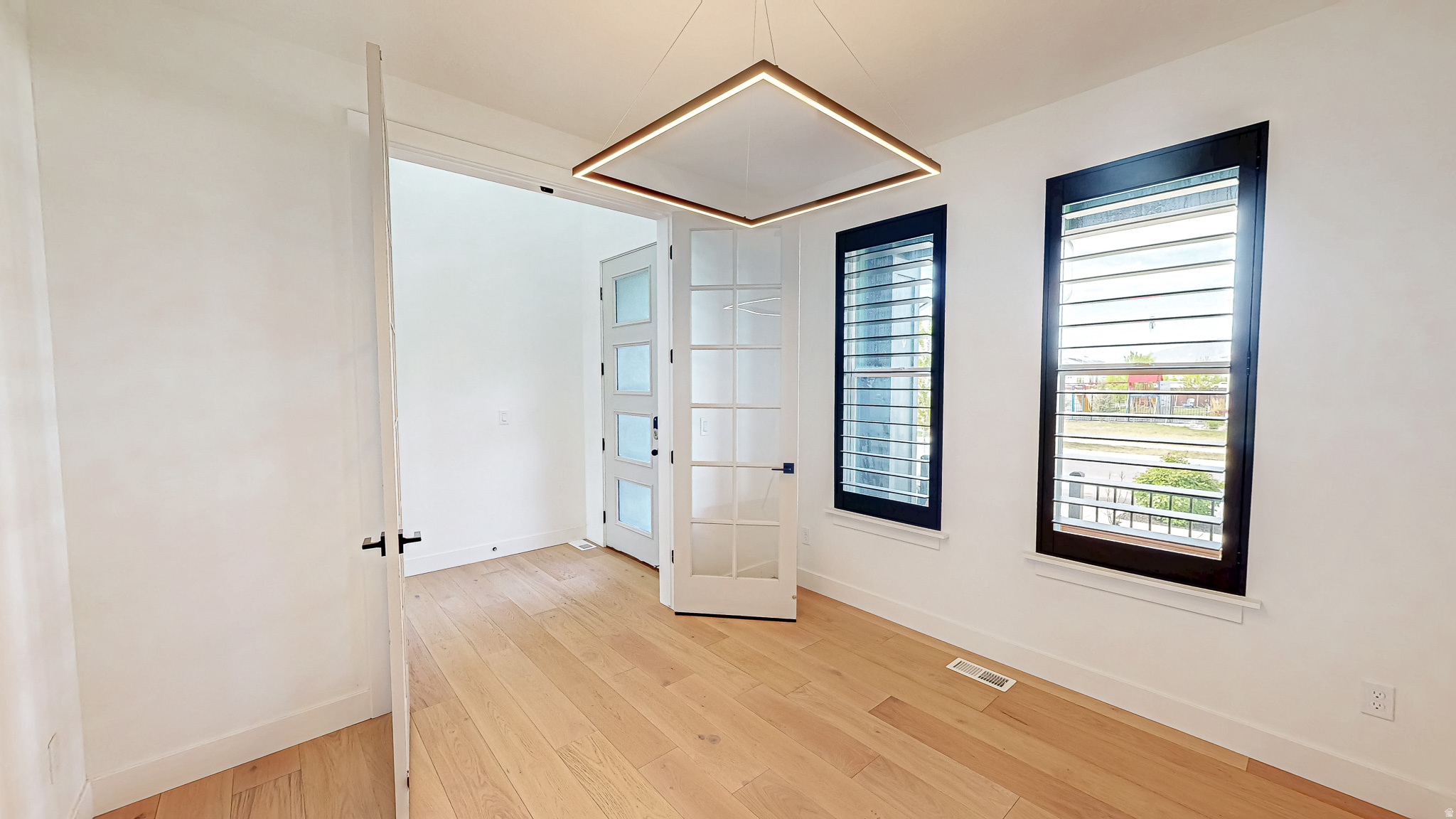 HAMPTON AT WATERS EDGE - Residential