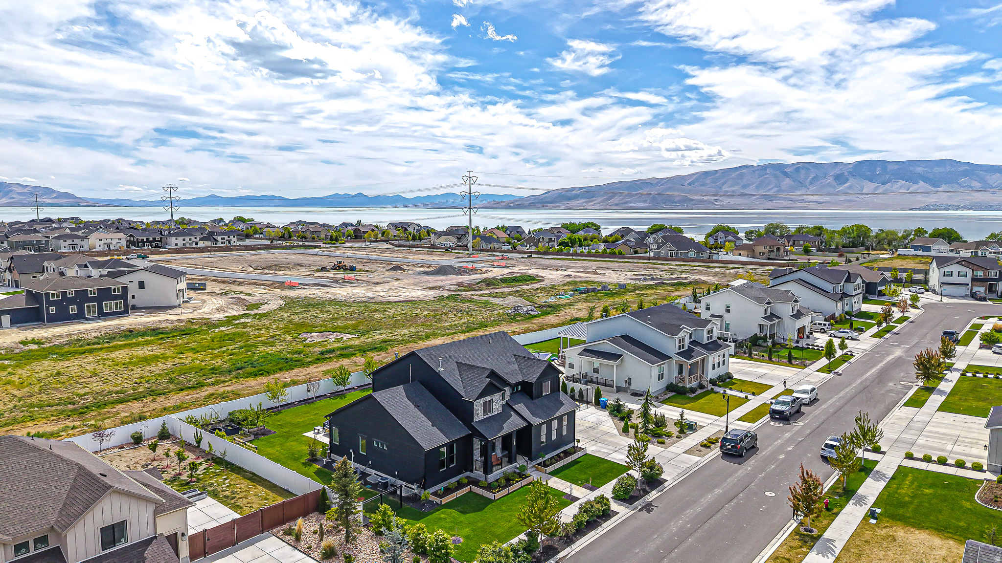 HAMPTON AT WATERS EDGE - Residential