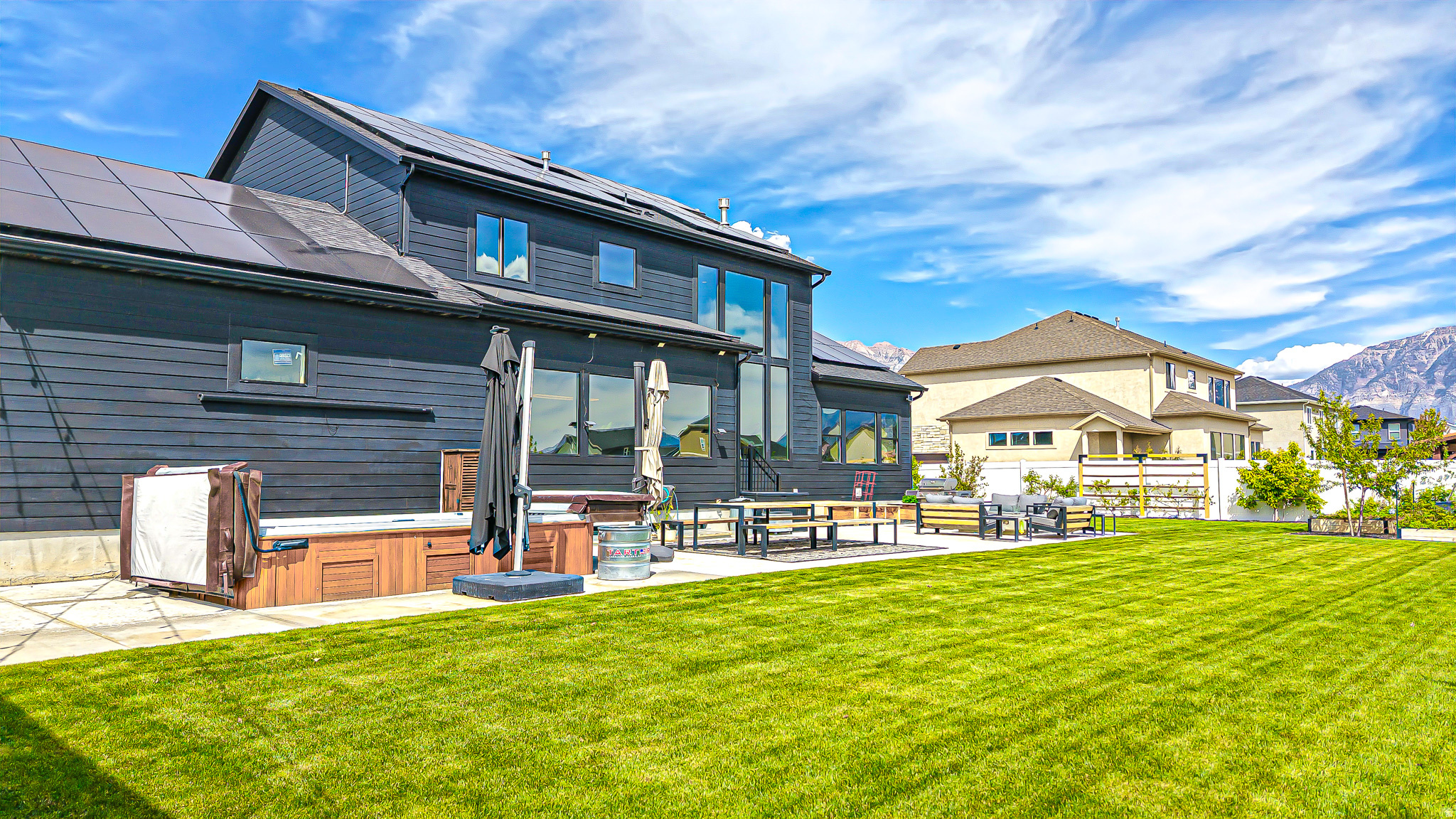 HAMPTON AT WATERS EDGE - Residential