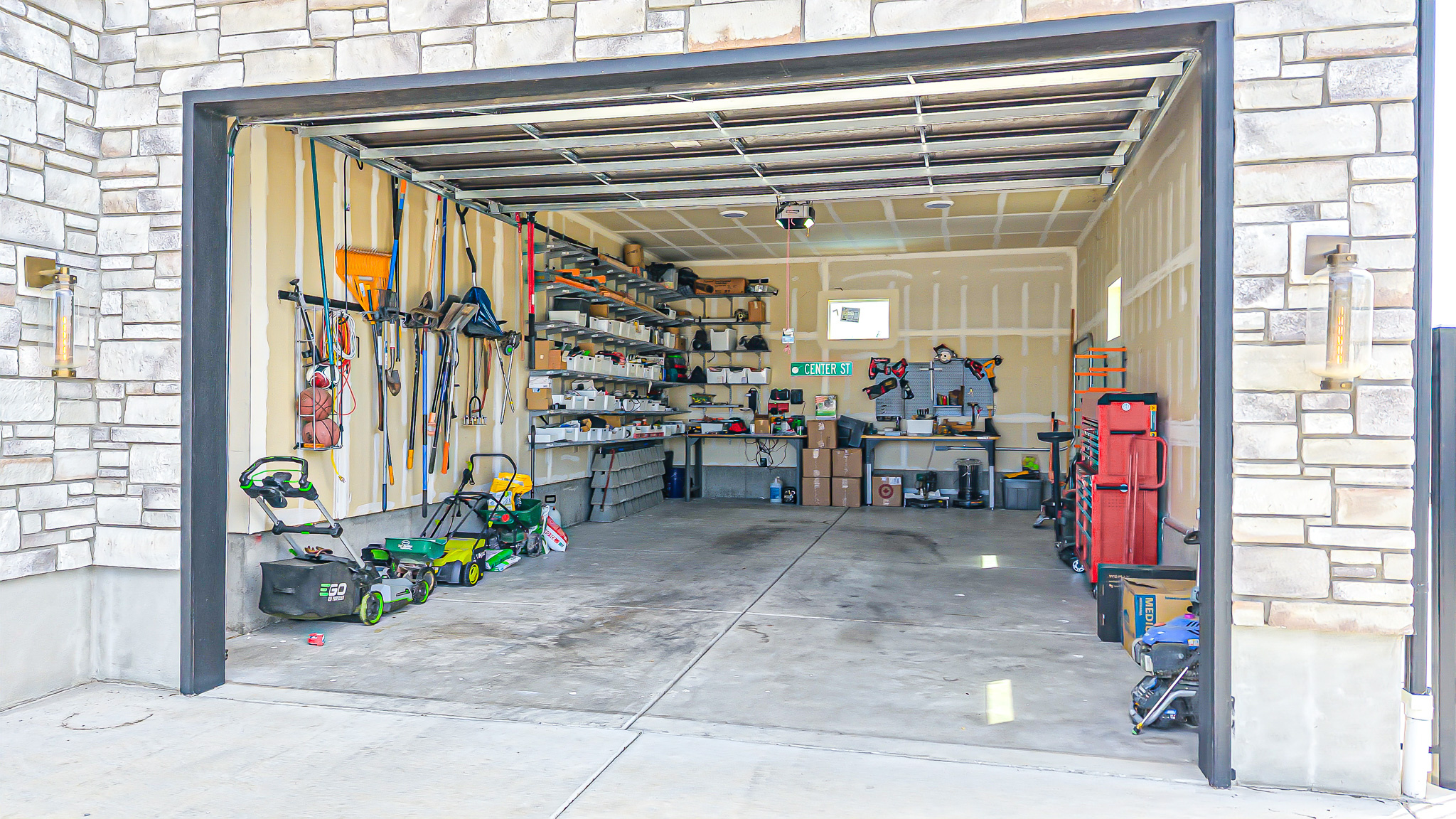 HAMPTON AT WATERS EDGE - Residential