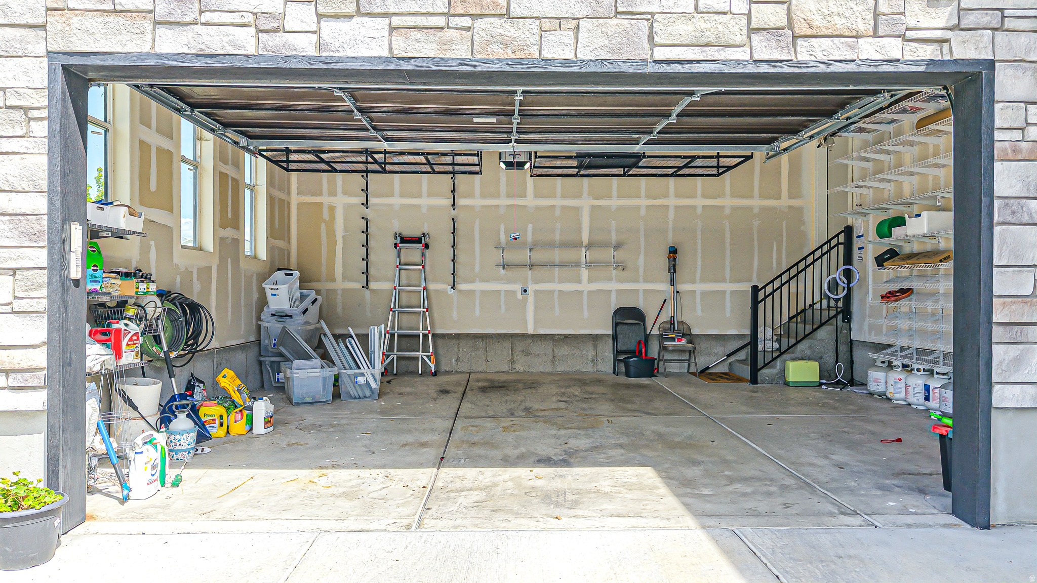 HAMPTON AT WATERS EDGE - Residential