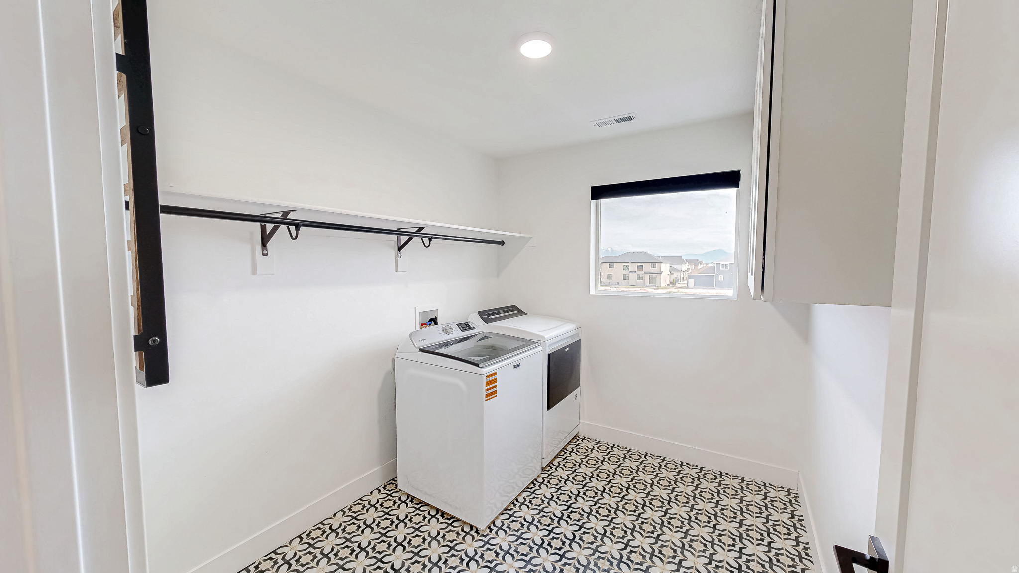 HAMPTON AT WATERS EDGE - Residential