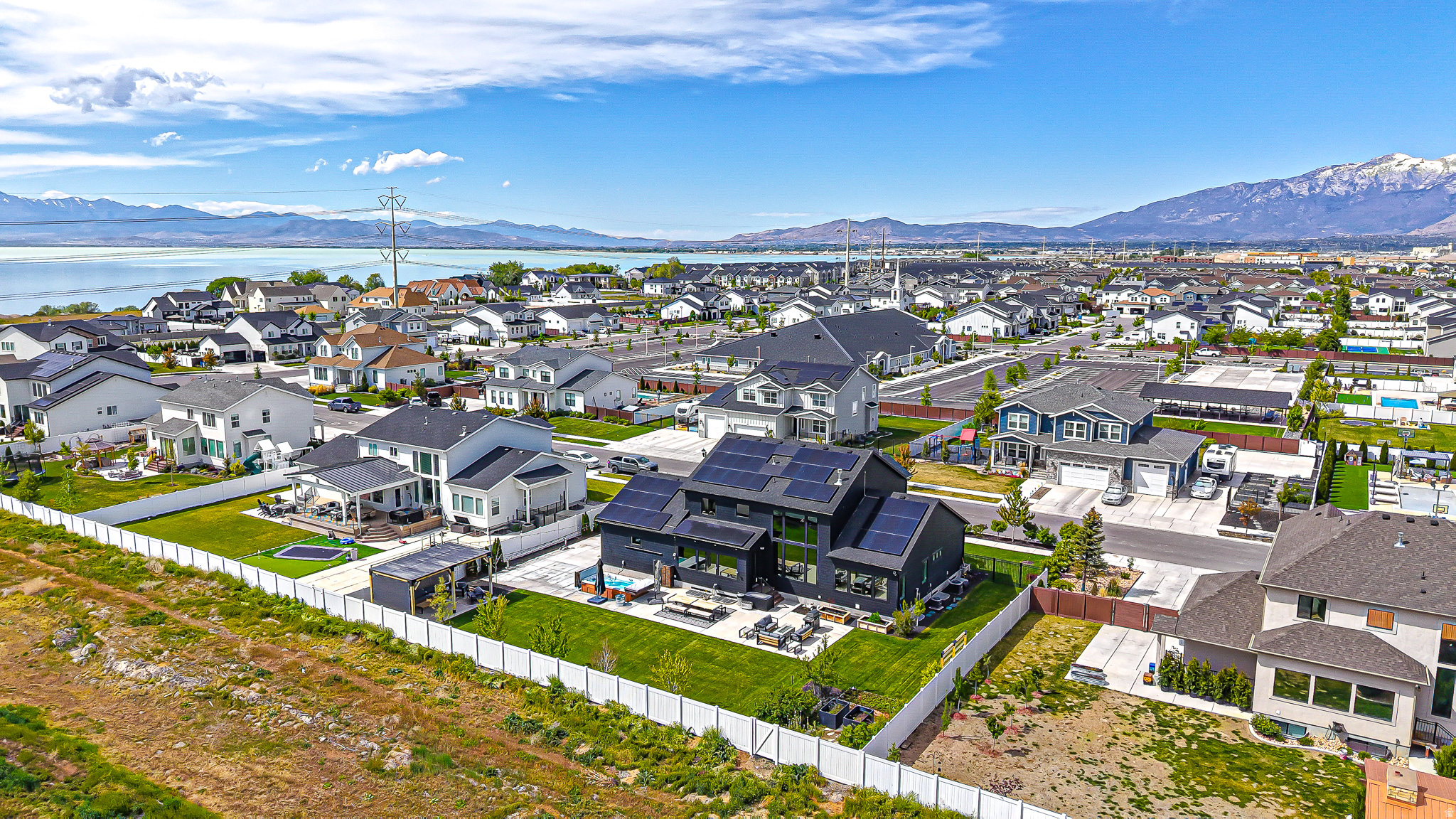 HAMPTON AT WATERS EDGE - Residential