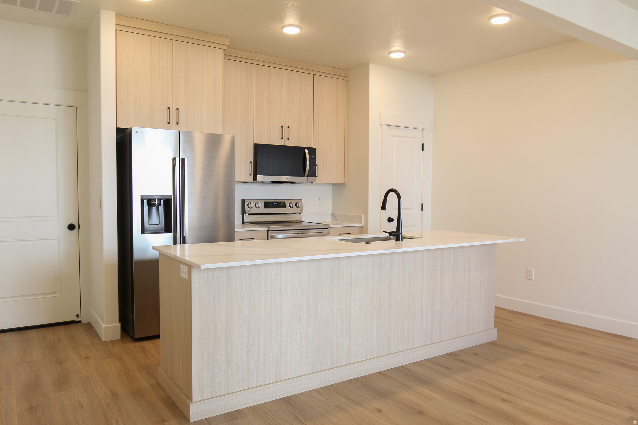 GOLDEN FOREST - Residential