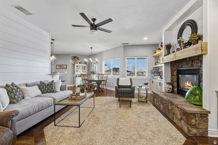 WEST VIEW ESTATES SUBDIVISION - Residential