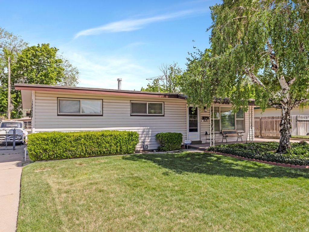Photo of 1502 N 475 W, Sunset, UT 84015 (MLS # 2155841)