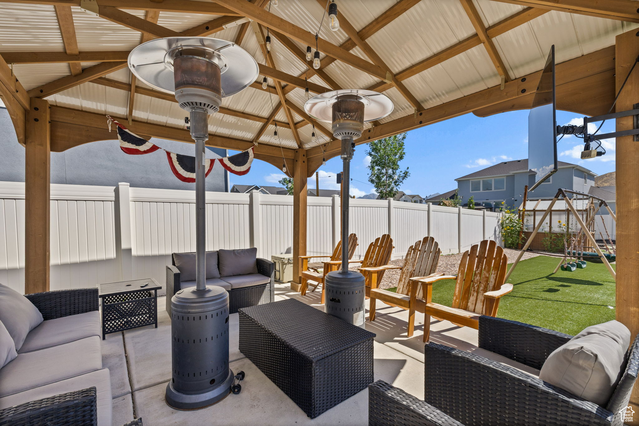 SUNSET RIDGE - Residential