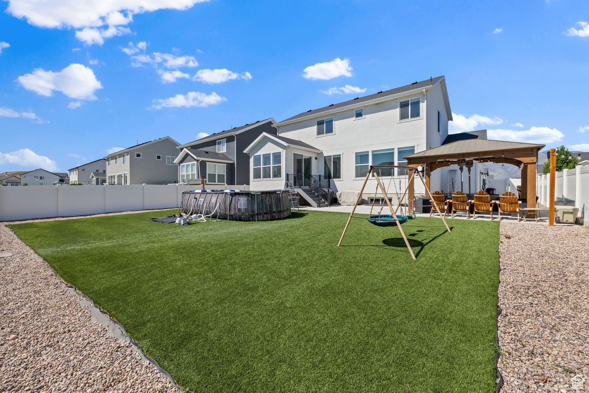 SUNSET RIDGE - Residential