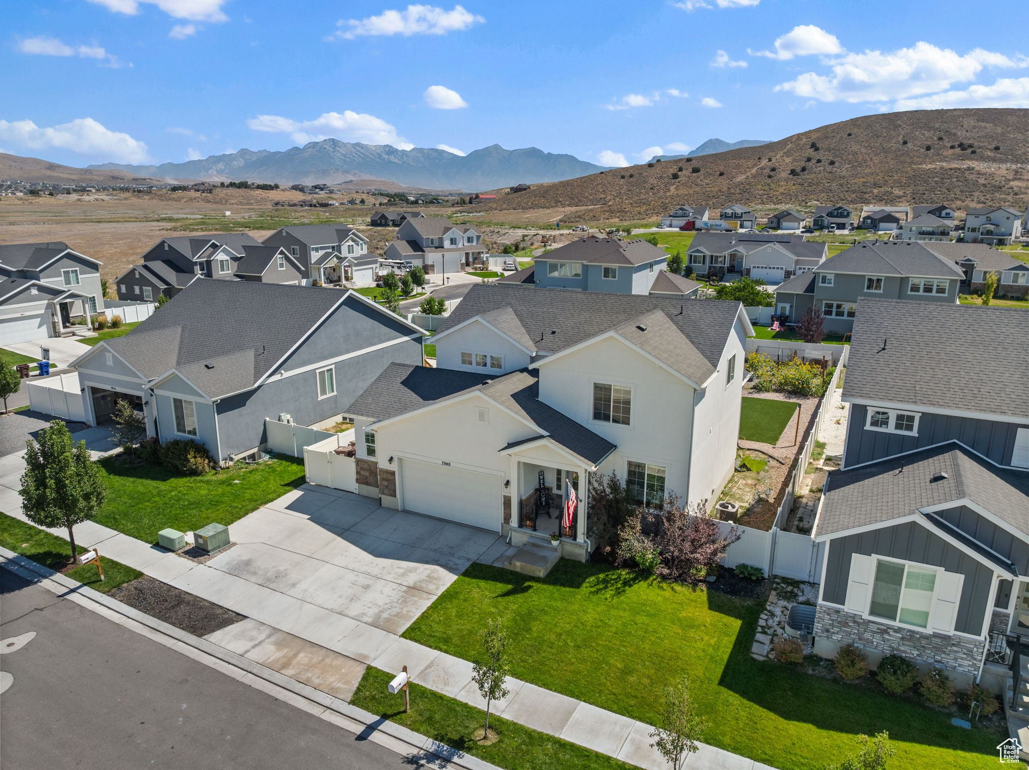 SUNSET RIDGE - Residential