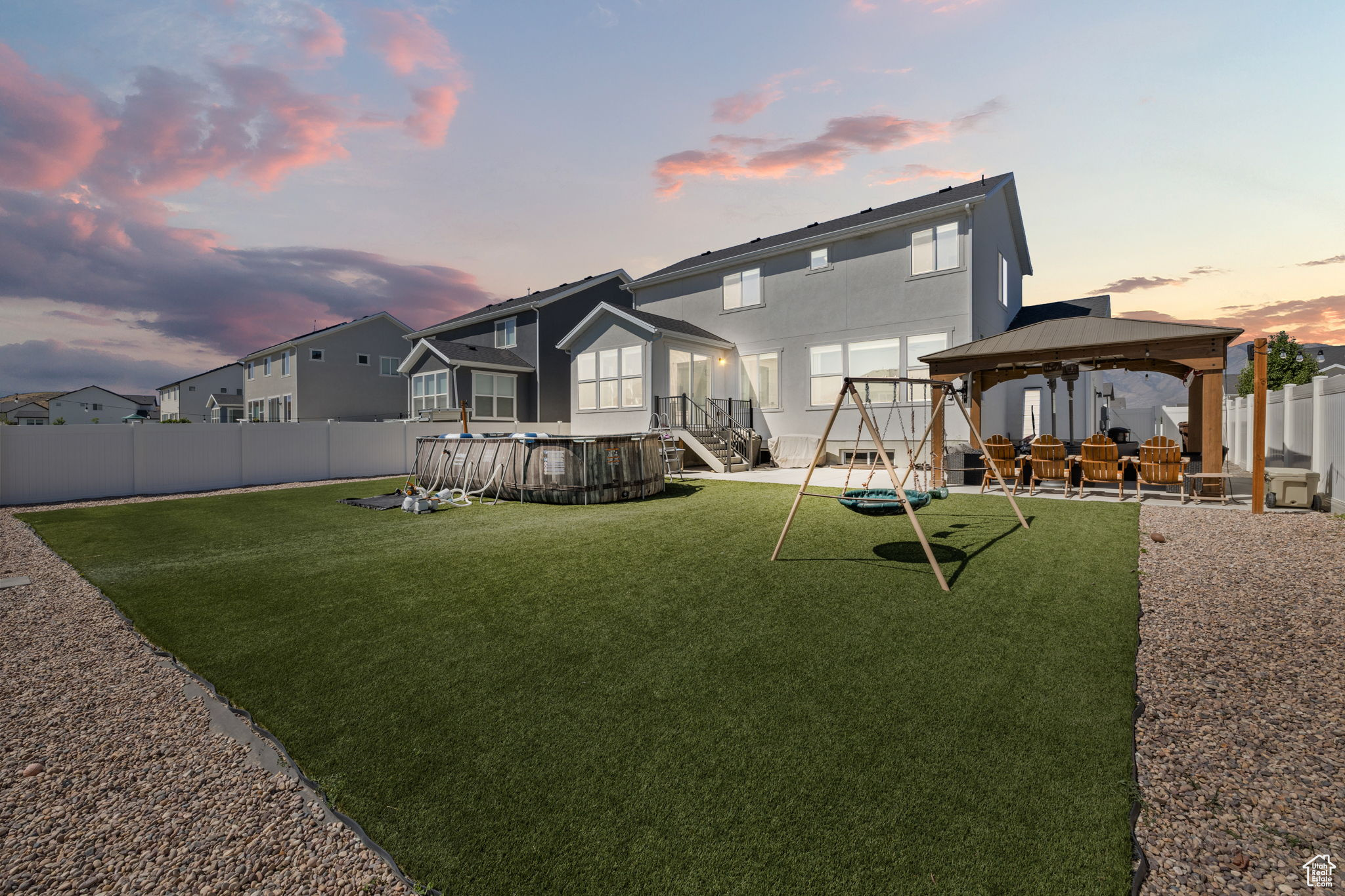 SUNSET RIDGE - Residential