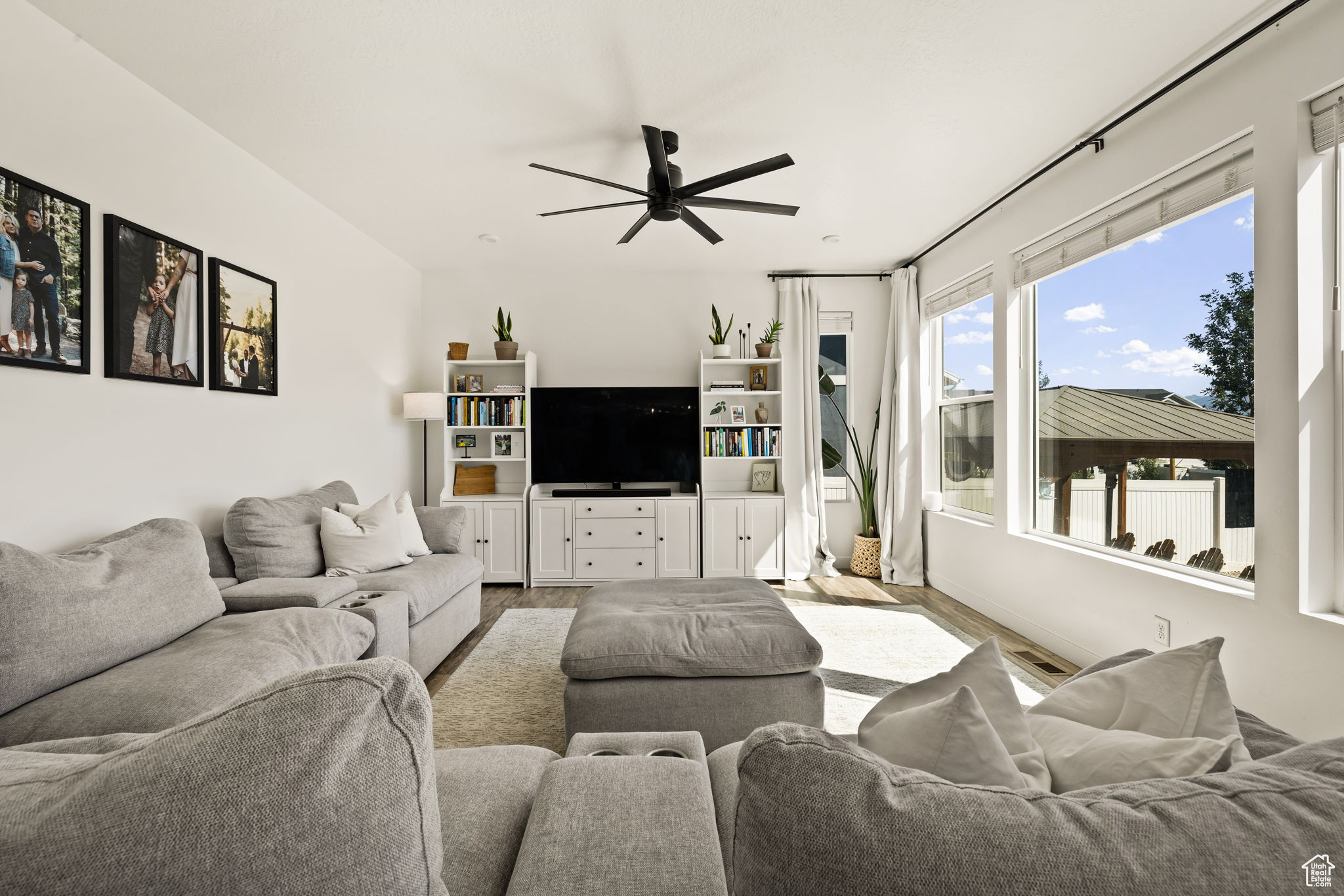 SUNSET RIDGE - Residential