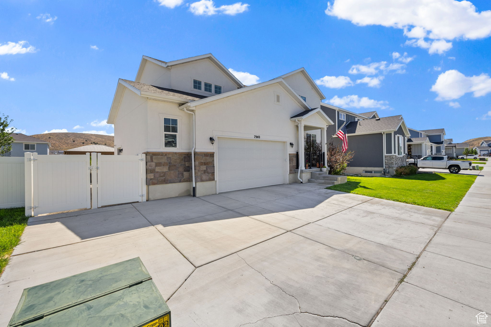 SUNSET RIDGE - Residential