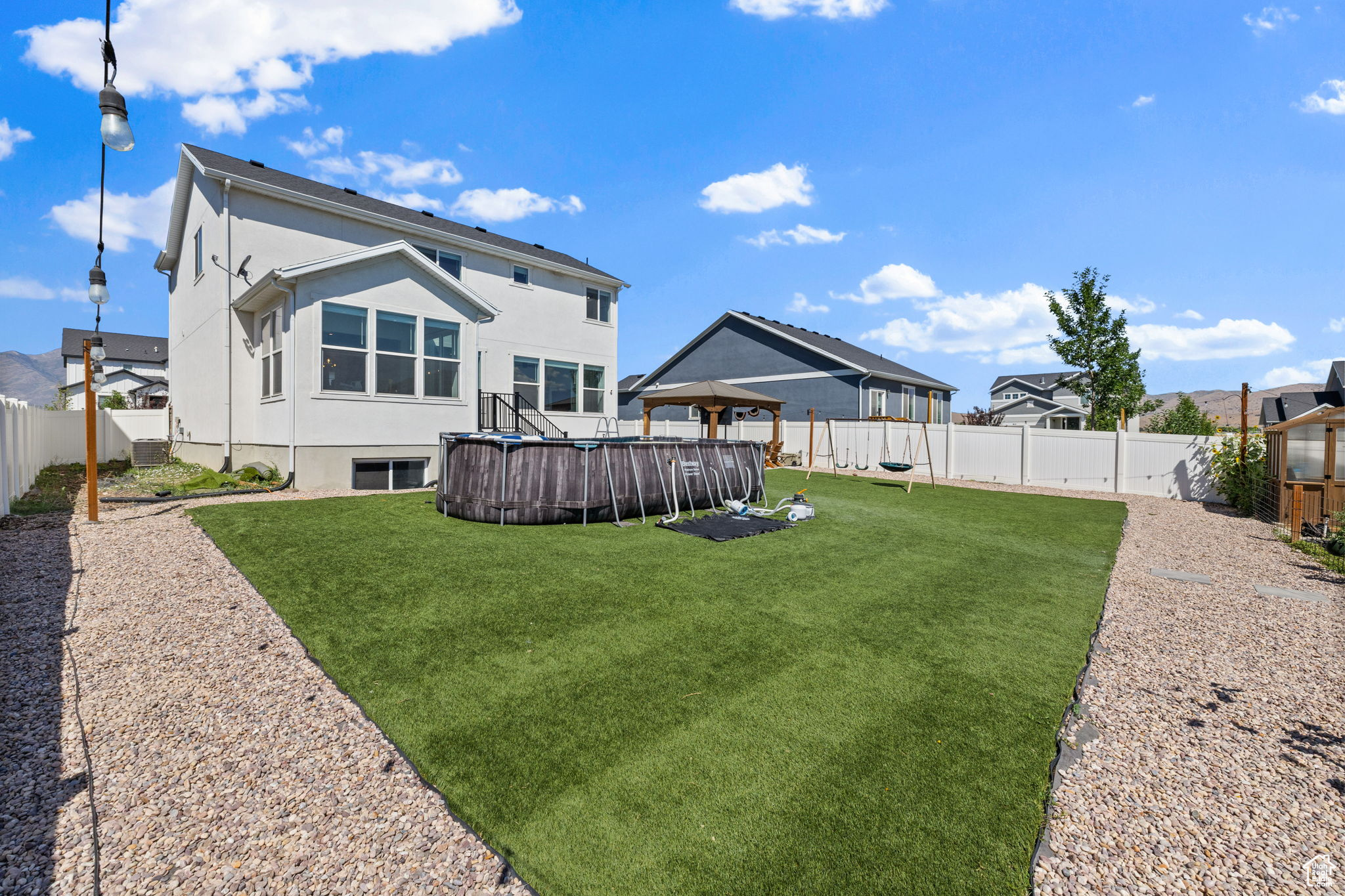 SUNSET RIDGE - Residential