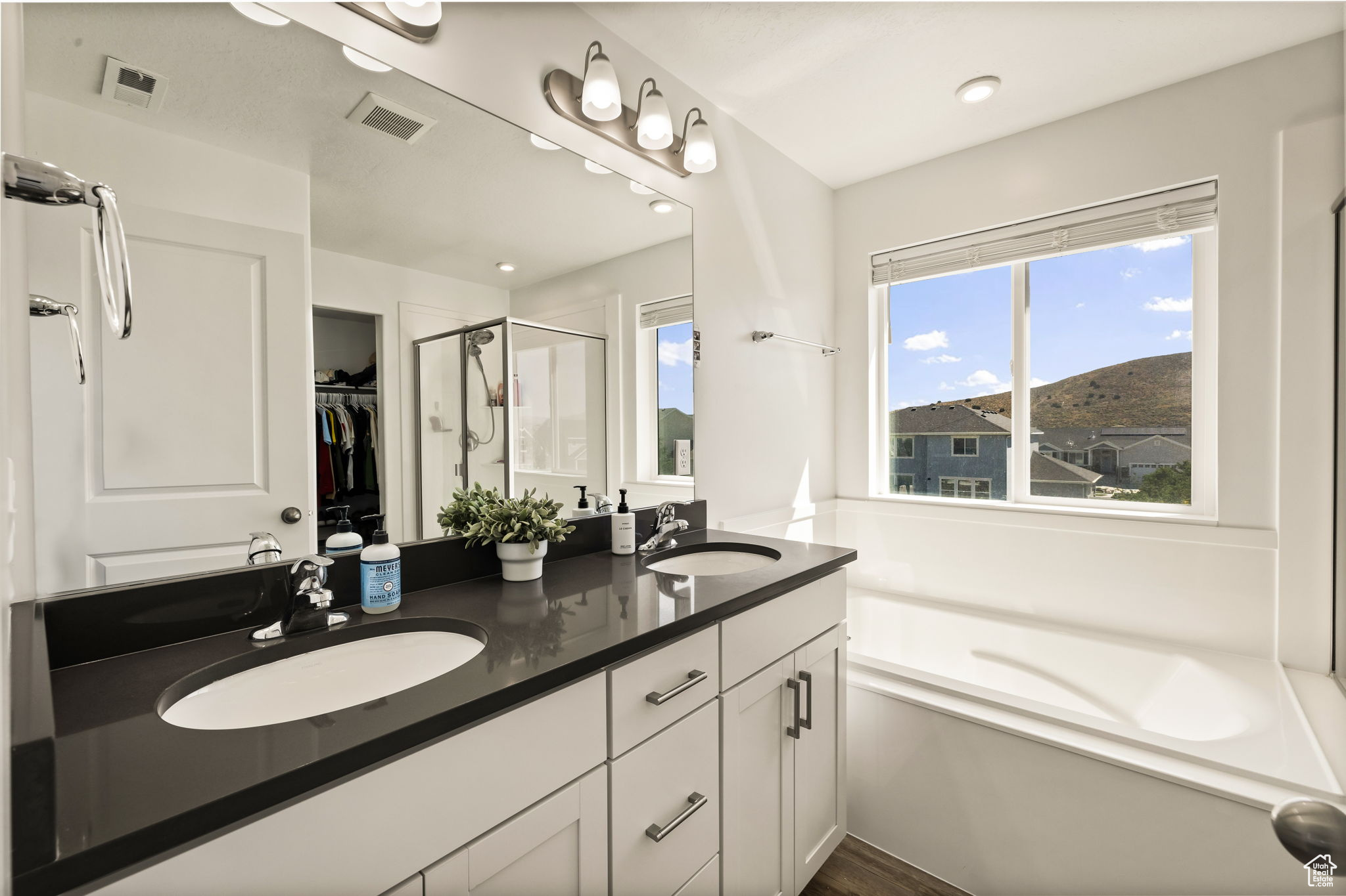 SUNSET RIDGE - Residential