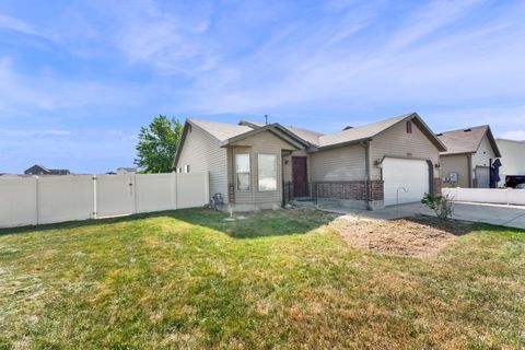 Tiny photo for 2575 S ATHENA DR, Magna, UT 84044 (MLS # 2155907)