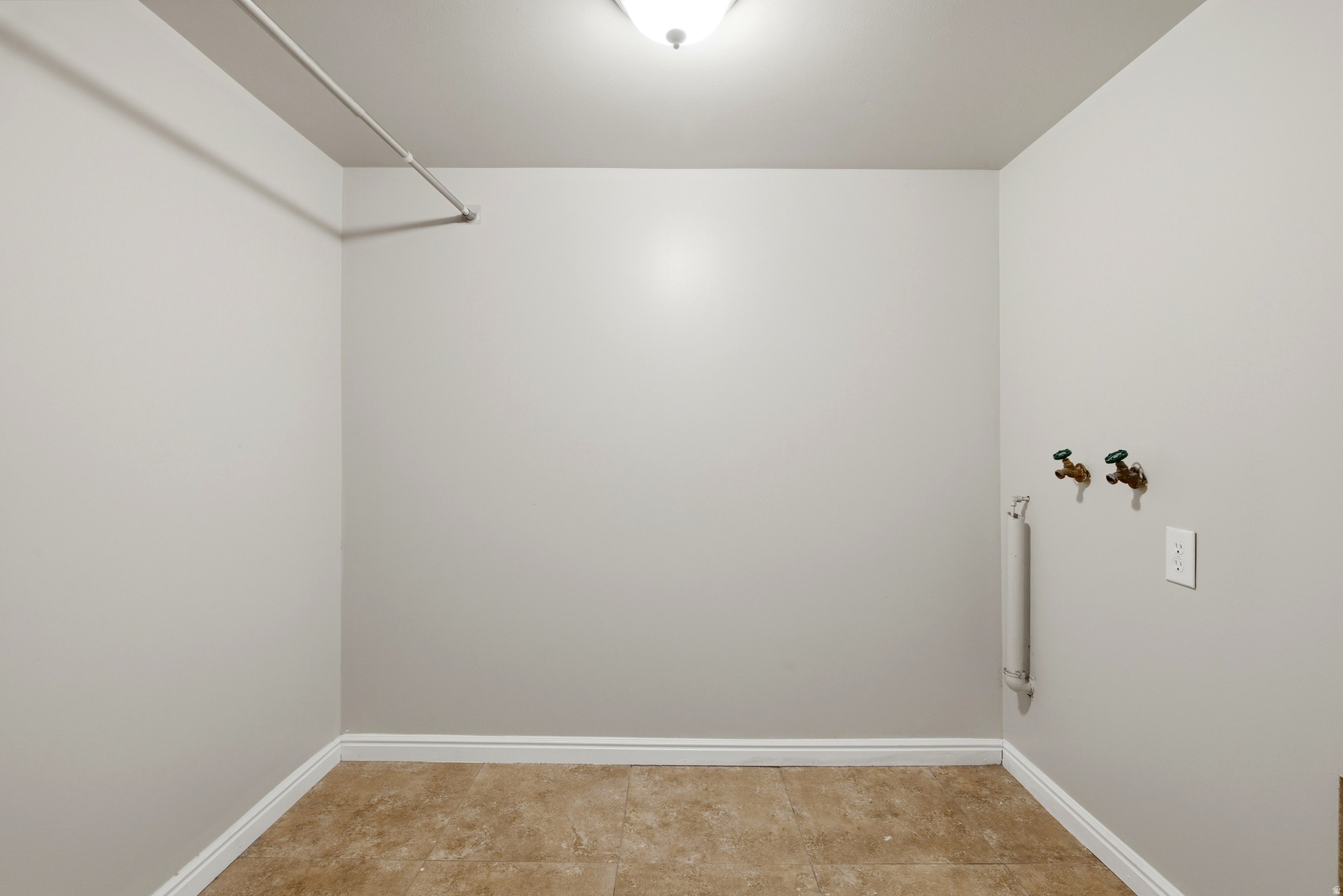 COLONY WEST #4 - Residential