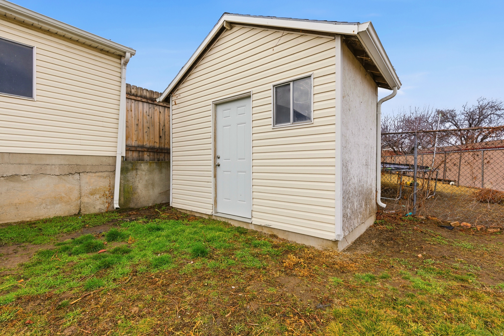 COLONY WEST #4 - Residential