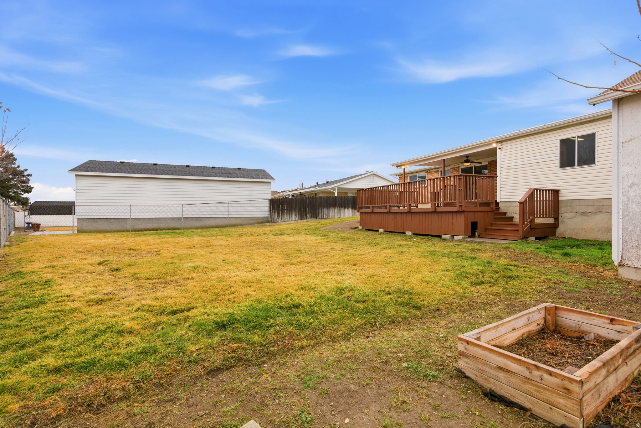 COLONY WEST #4 - Residential