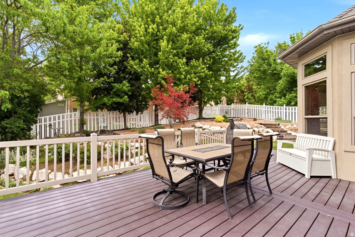 SPRING HOLLOW - Residential