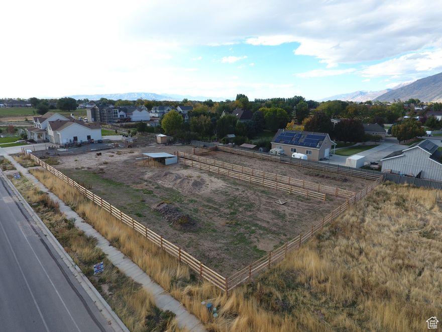 Use your own builder! Lot in Mapleton, Utah. Mapleton is one of the most highly sought after cities in all of Utah. This is because of the mountain backdrop and very residential nature. The houses in Mapleton are well spaced and the community is lively. Fencing is included. Mapleton has multiple parks and many points of interest which Mapleton city takes great care of. This is a lot in the very sought after center of Mapleton.