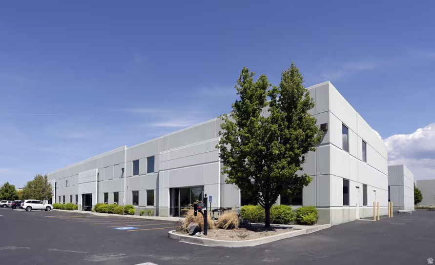 PARK - Commercial Sale