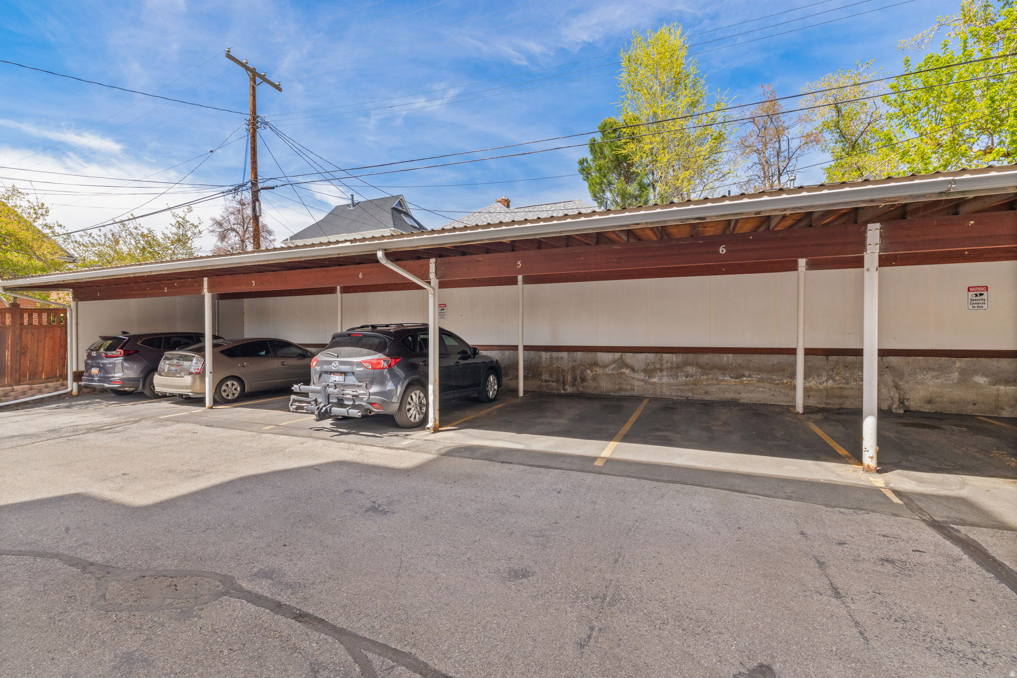 NORTHRIDGE H - Residential