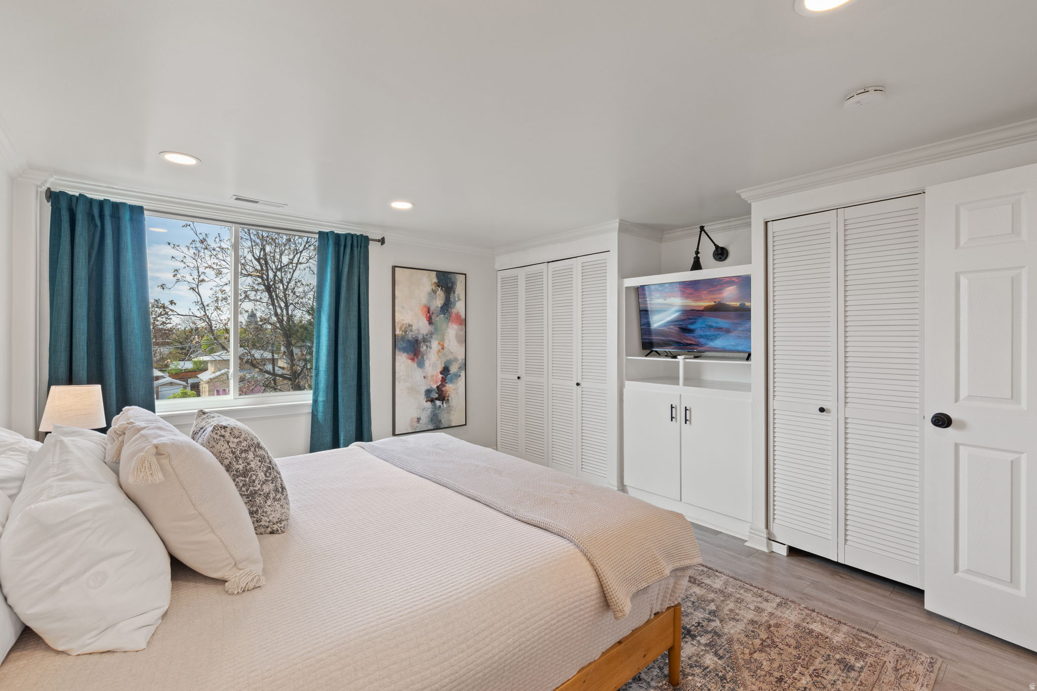 NORTHRIDGE H - Residential